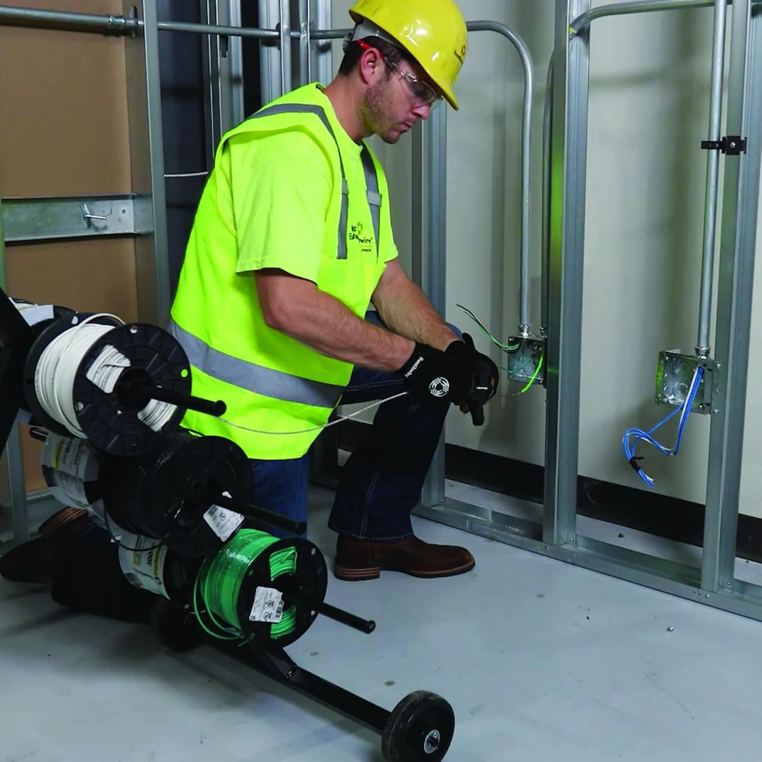 سیم سه رشته ای مسی جامد THHN سایز 12/3 به طول 25 فوت، رنگ مشکی/سفید/سبز