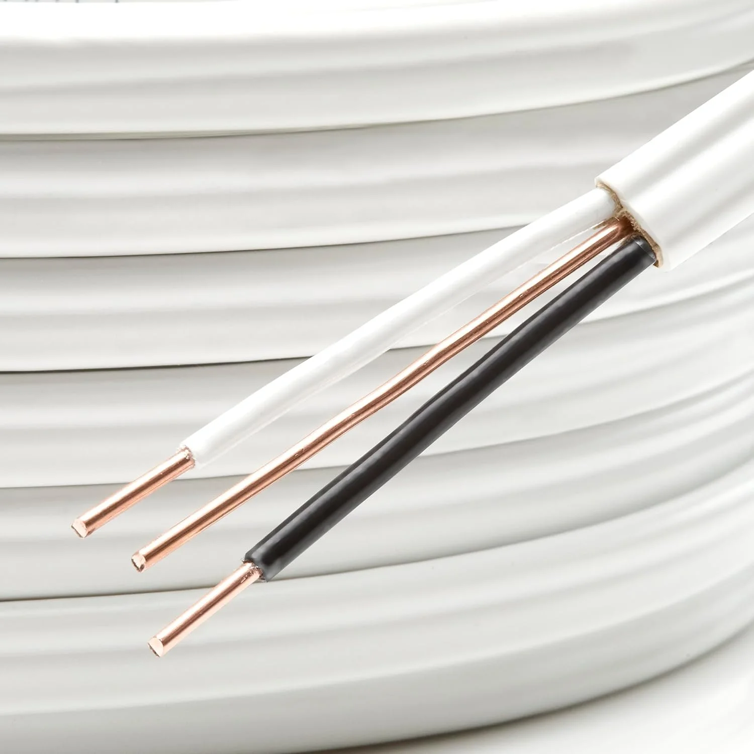 سیم برق سفید 14/2 مفتولی مسی Maxxima، کابل روکش دار غیر فلزی، 600 ولت، سیم کشی مسکونی، مدارهای انشعاب برای روشنایی تک قطبی، پریزها و کلیدها، 15 متر