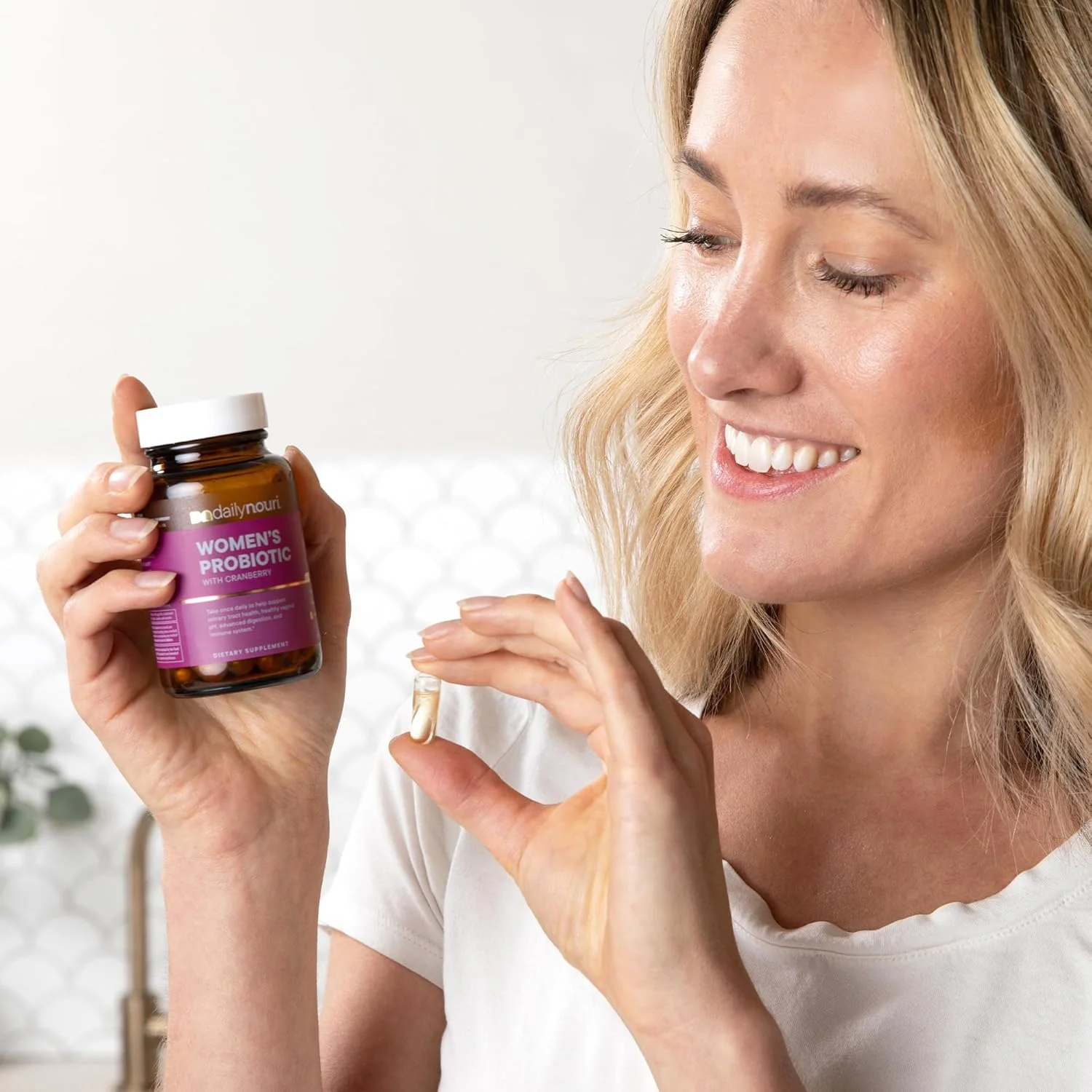 پروبیوتیک روزانه زنان نوری | پشتیبانی از سلامت دستگاه گوارش، سیستم ایمنی و مجاری ادراری | کرنبری کامل و روغن امگا آهای فلاور وگان | بسته 30 روزه پروبیوتیک روزانه زنان نوری | پشتیبانی از سلامت دستگاه گوارش، سیستم ایمنی و مجاری ادراری | کرنبری کامل و روغن امگا آهای فلاور وگان | بسته 30 روزه