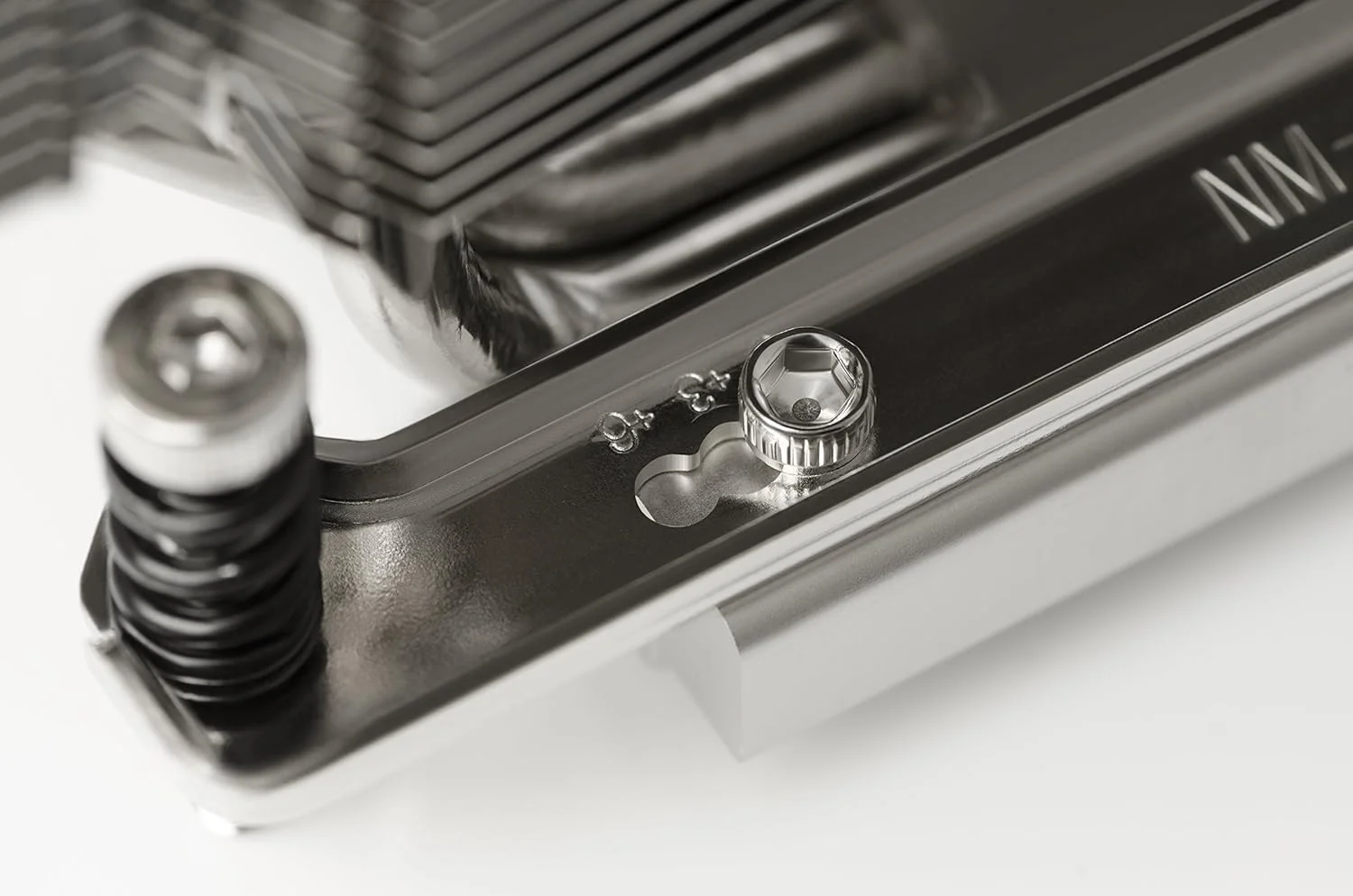 خنک کننده پردازنده ممتاز Noctua NH-U14S TR4-SP3 برای AMD sTRX4/TR4/SP3 (140mm، قهوه ای) خنک کننده پردازنده ممتاز Noctua NH-U14S TR4-SP3 برای AMD sTRX4/TR4/SP3 (140mm، قهوه ای)