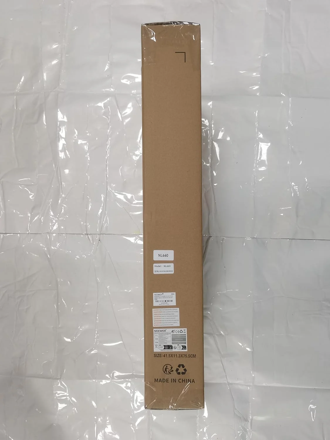 نور ویدئویی ال ای دی دو رنگ NEEWER با سه پایه، درهای کرکره ای، پنل نور حرفه ای با 660 ال ای دی 3200K-5600K، 3300lx/1m با قابلیت تنظیم نور CRI96+ برای ضبط ویدئو، استریم و عکاسی، NL660 نور ویدئویی ال ای دی دو رنگ NEEWER با سه پایه، درهای کرکره ای، پنل نور حرفه ای با 660 ال ای دی 3200K-5600K، 3300lx/1m با قابلیت تنظیم نور CRI96+ برای ضبط ویدئو، استریم و عکاسی، NL660