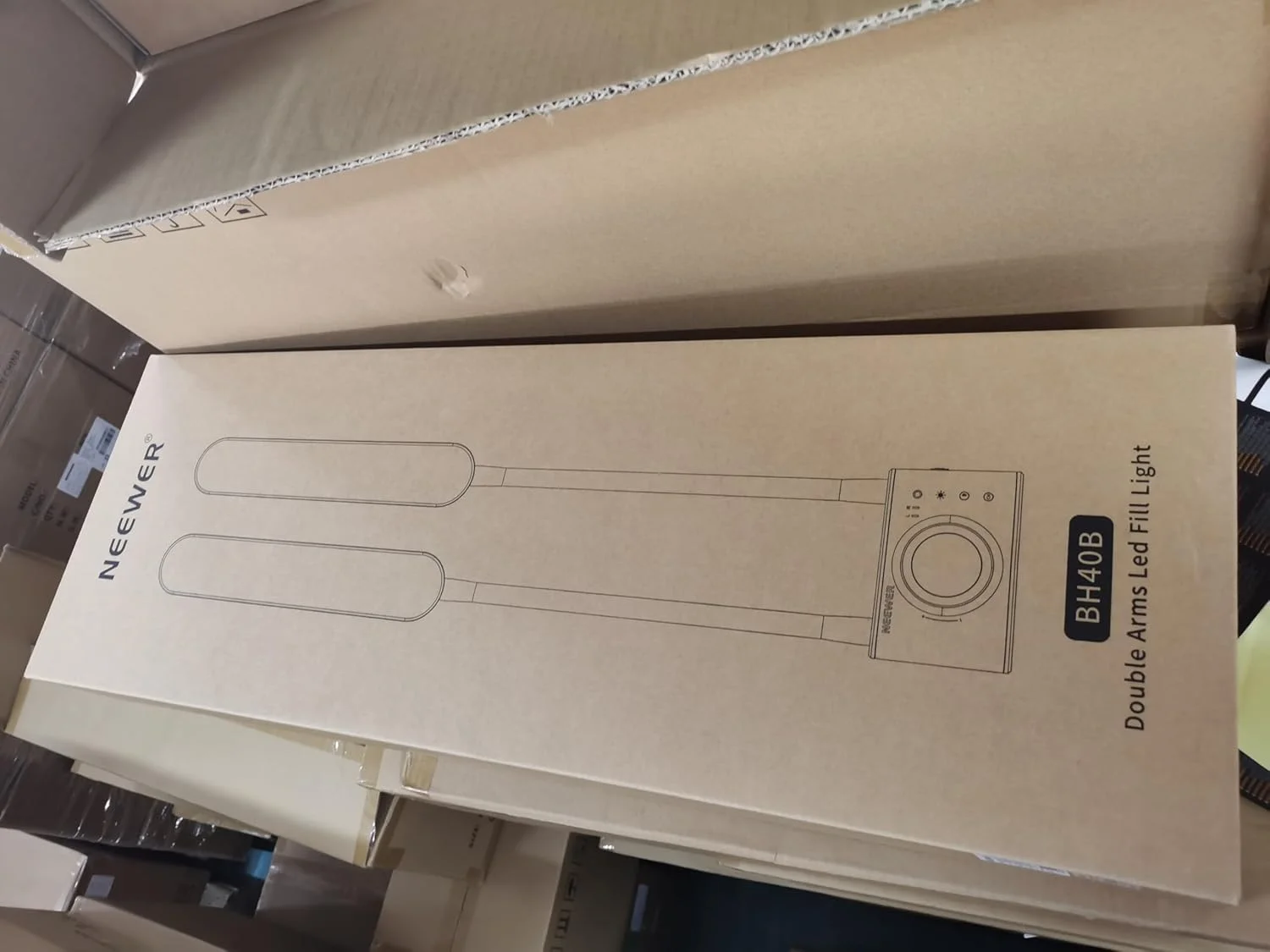 نور NEEWER با نگهدارنده تلفن و کیف حمل، کنترل 2.4G/PC/MAC و کنترل جداگانه 2 سر نور، نور مژه و تاتو پیوسته قابل تنظیم CRI98+ دو رنگ BH40B نور NEEWER با نگهدارنده تلفن و کیف حمل، کنترل 2.4G/PC/MAC و کنترل جداگانه 2 سر نور، نور مژه و تاتو پیوسته قابل تنظیم CRI98+ دو رنگ BH40B