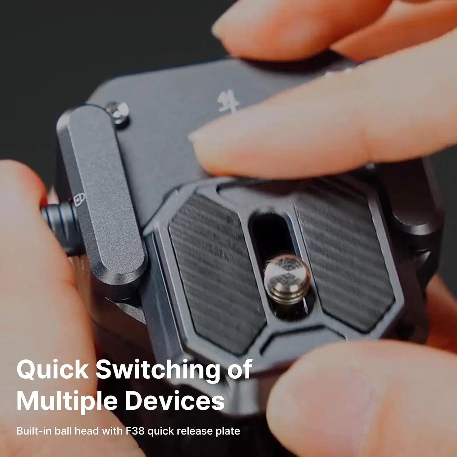 سه پایه مسافرتی فیلمبرداری ULANZI F38، سه پایه دوربین فیبر کربنی سبک وزن 61.4 اینچی با پیچ 1/4 اینچی و هد فیلمبرداری با رهاسازی سریع، برای اکثر دوربین ها/DSLR/پروژکتور، وزن 2.38 پوند، حداکثر بار 22 پوند