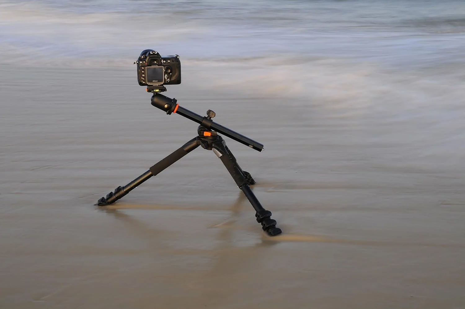 سه پایه آلومینیومی ونگارد Alta Pro 263Ab 100 به همراه هد توپی SBH-100 برای دوربین های DSLR سونی، نیکون، کانن، مشکی