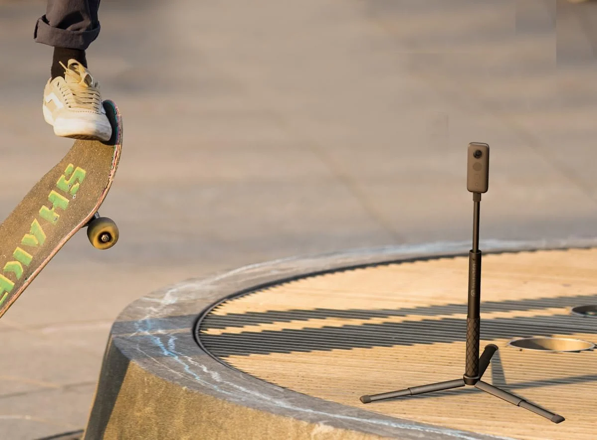 سه پایه چند منظوره Insta360 برای Go 2، One X2، One R، One X با پیچ اتصال 1/4 اینچی و پایه های قابل افزایش برای استفاده در فضای باز - مشکی