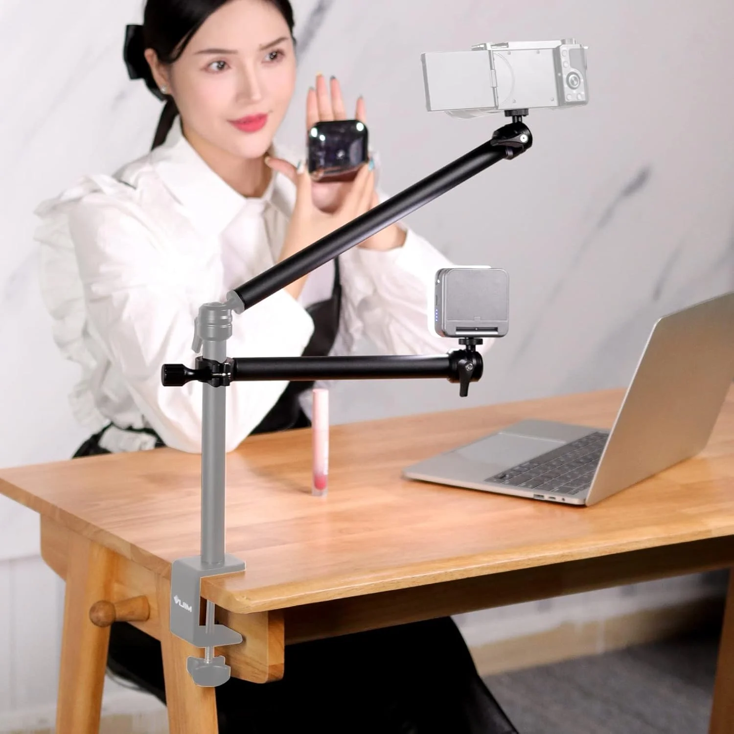 پایه استریم زنده حرفه ای Irovami LS04، بازوی انعطاف پذیر دو قسمتی، آلیاژ آلومینیوم، پیچ 1/4 اینچی، هد توپی چرخان 360 درجه، ظرفیت بار 1 کیلوگرم با گیره لوله