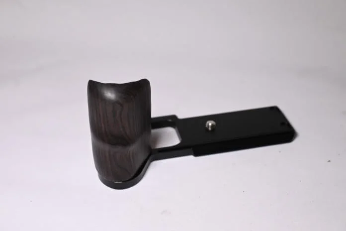 AECAM - دسته گریپ چوبی آبنوس فوق سبک نوع L به همراه صفحه سه پایه و سر توپی برای دوربین های فوجی فیلم XT2 XT3 X-T3 (زرد)