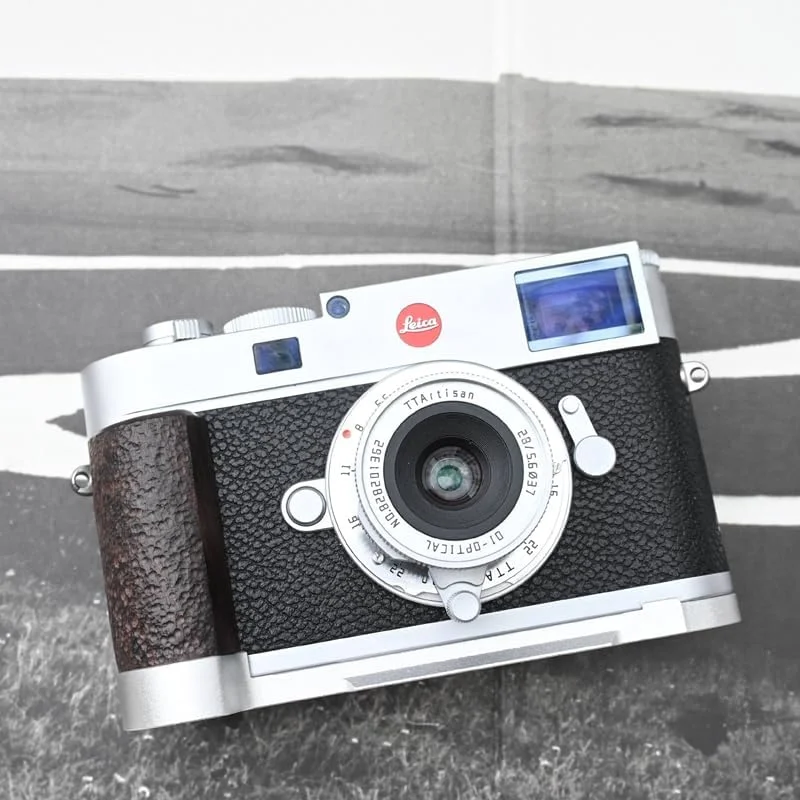 AECAM - پایه نگهدارنده L شکل چوبی فوق سبک جدید، هد توپی سه پایه، صفحه سریع، دسته گریپ برای دوربین LEICAs m11 Arca-Swiss RRS (آبنوس) AECAM - پایه نگهدارنده L شکل چوبی فوق سبک جدید، هد توپی سه پایه، صفحه سریع، دسته گریپ برای دوربین LEICAs m11 Arca-Swiss RRS (آبنوس)