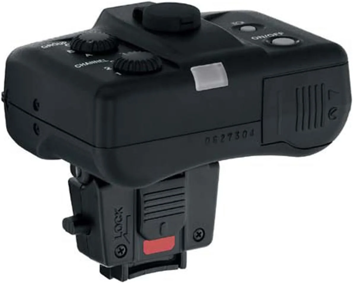 فلاش اکسترنال نیکون مدل SB-R200 برای عکاسی از نمای نزدیک - مشکی