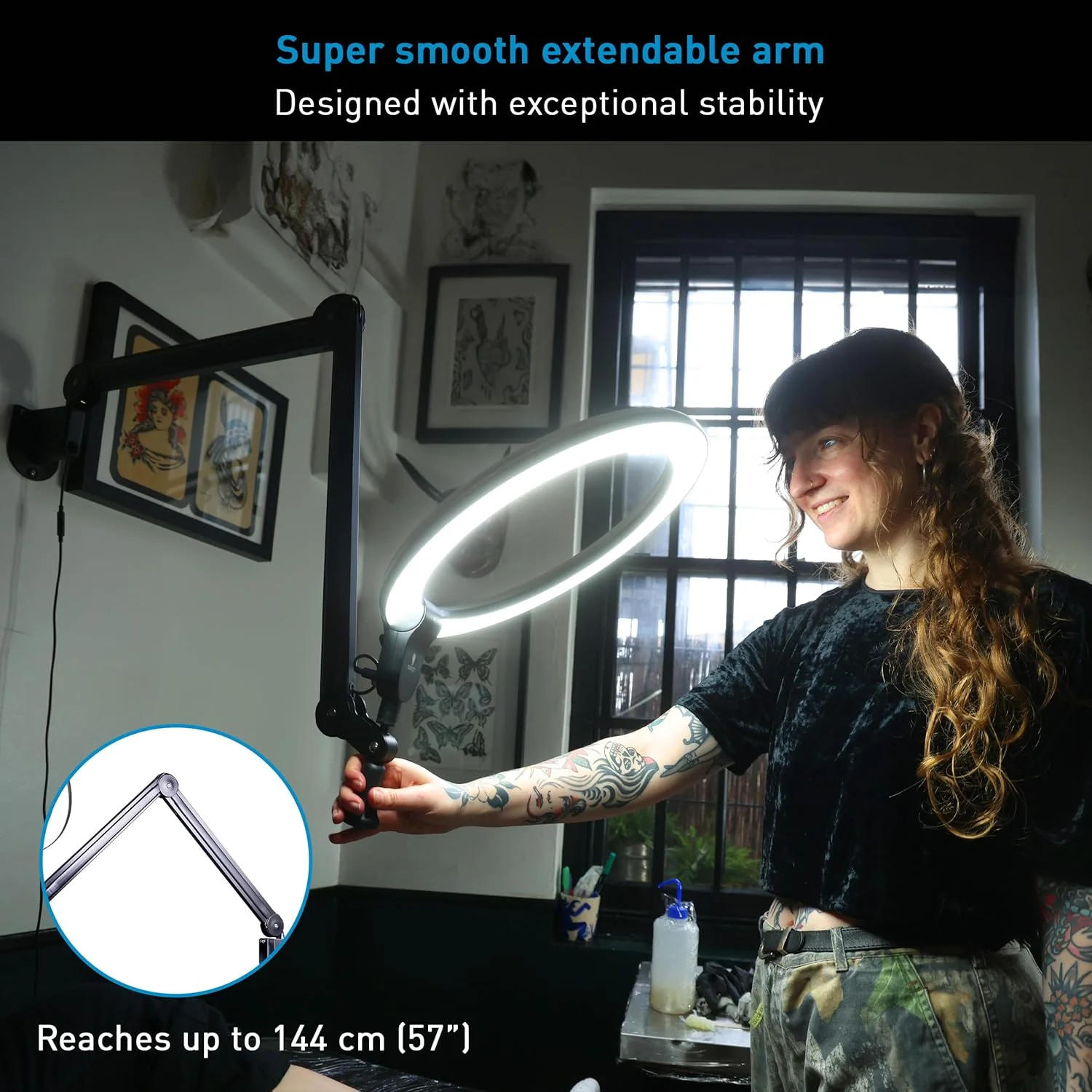 چراغ حلقوی Aura On Arm™ با نور روز – 4,500 لوکس در 30 سانتیمتر، CRI 90+، LEDهای 6,000K نور روز، بازوی قابل افزایش تا 145 سانتیمتر، دیمر پیوسته، قابل نصب روی دیوار/میز، سر چرخشی – مشکی چراغ حلقوی Aura On Arm™ با نور روز – 4,500 لوکس در 30 سانتیمتر، CRI 90+، LEDهای 6,000K نور روز، بازوی قابل افزایش تا 145 سانتیمتر، دیمر پیوسته، قابل نصب روی دیوار/میز، سر چرخشی – مشکی