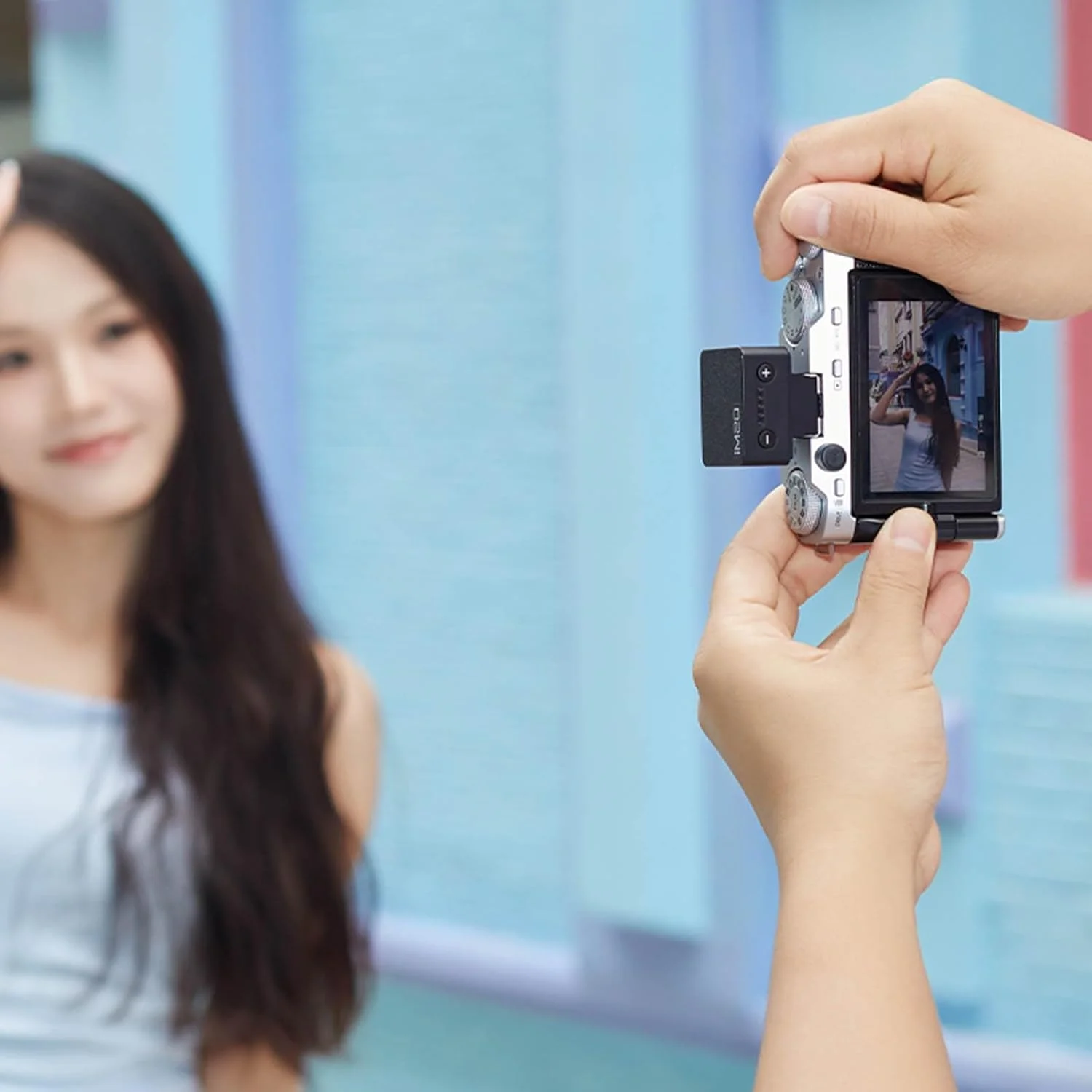 فلاش دوربین مینی فوق العاده قابل حمل گودکس iM20 با باتری لیتیومی داخلی، شارژ USB-C و هات شو یونیورسال سازگار با Sony zve10,zv1,a7iii/Ricoh gr3,gr3x/Fujifilm f1، نه برای ZV-1F