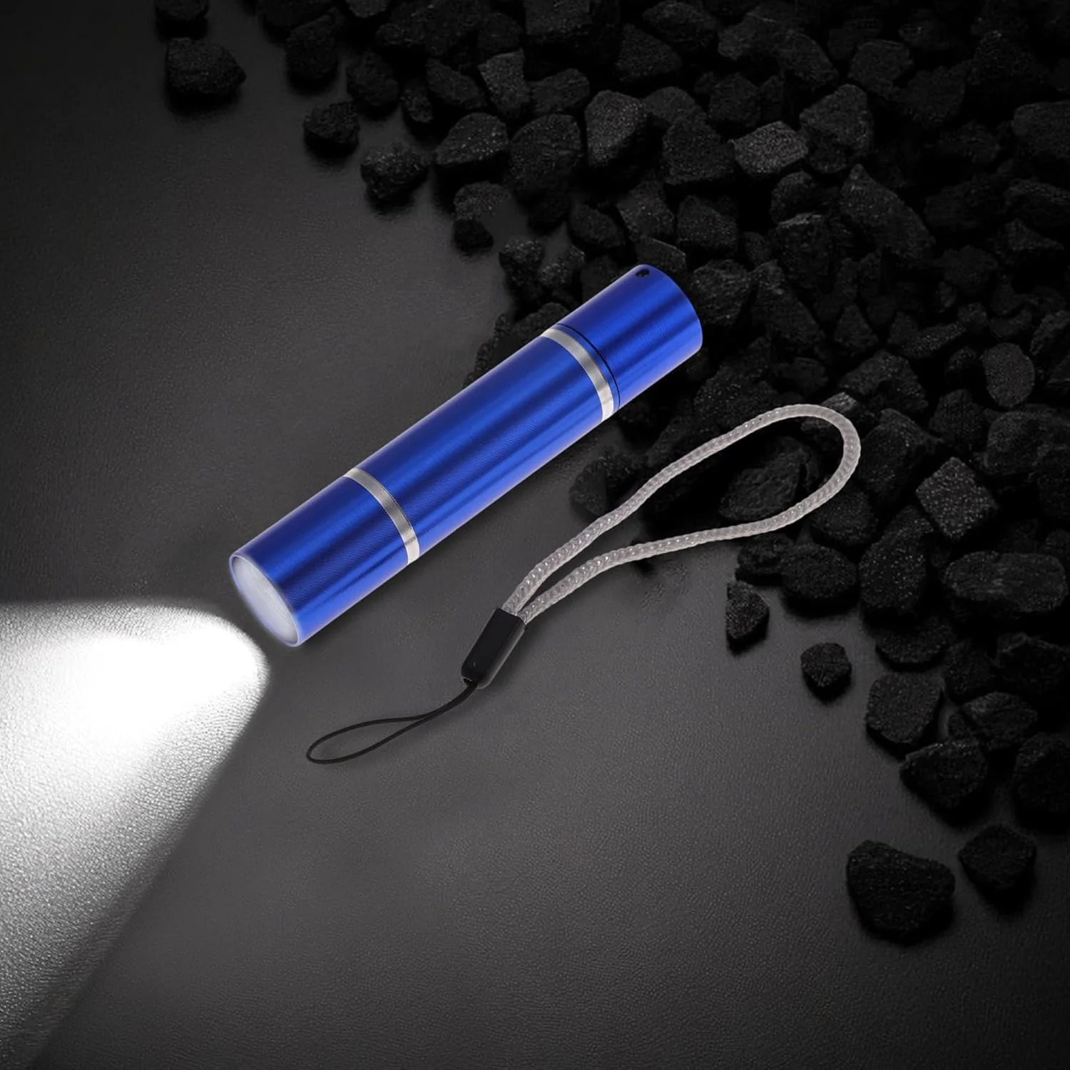 چراغ قوه استوانه ای حلقه نقره ای، 1 عدد، باتری قلمی AA، LED با لومن بالا، آلیاژ آلومینیوم آبی، 9.4x1.9x1.9 سانتی متر