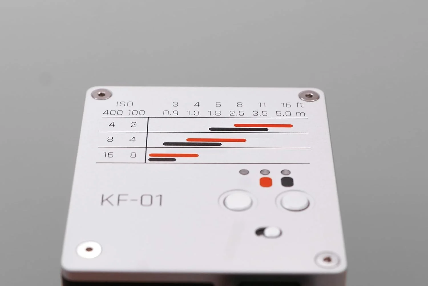 فلاش KF-01 مدل Keks by antonKUNZE GN12 با پورت سینک PC