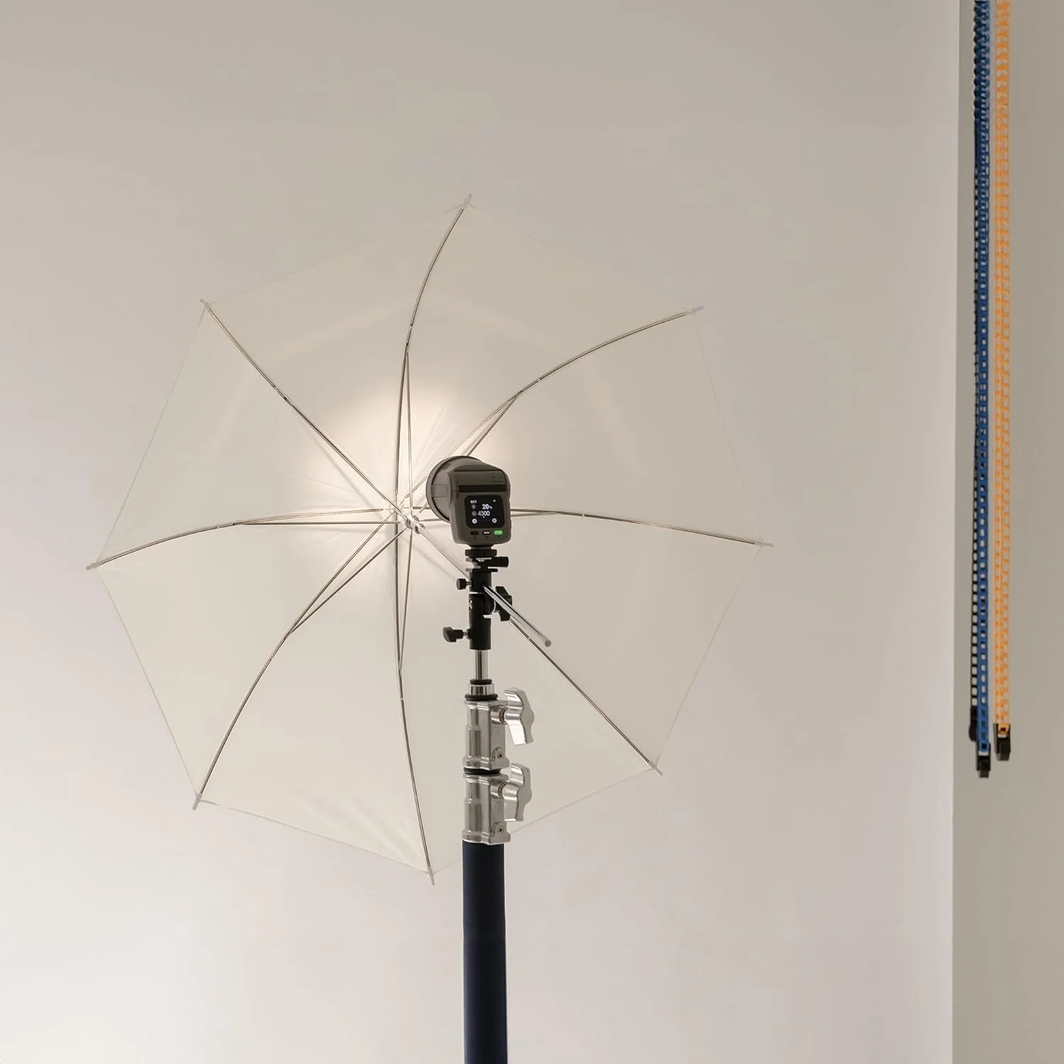 نگهدارنده فلاش رولای با قابلیت تنظیم زاویه و جای چتر