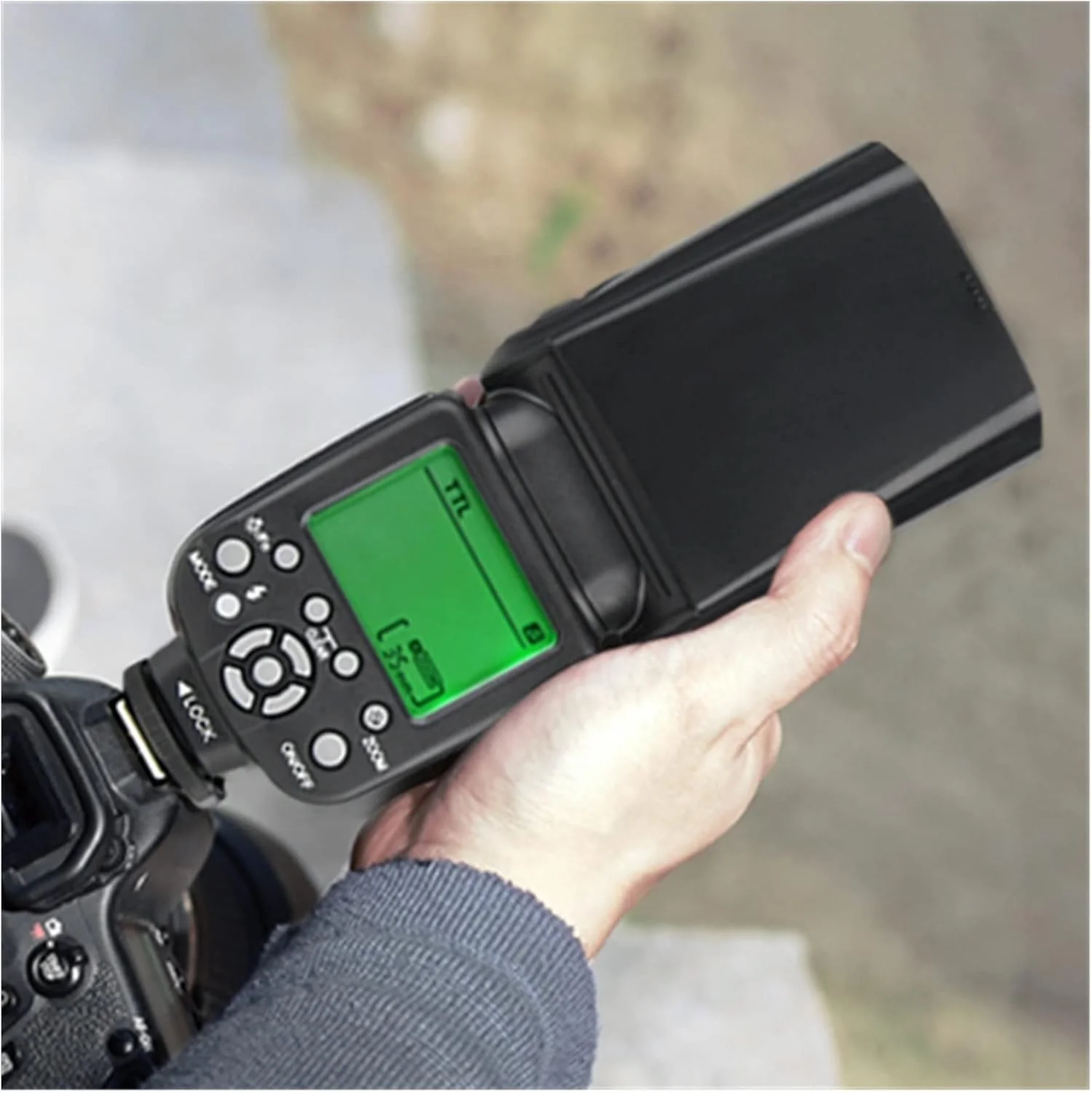 فلاش حرفه ای TTL با همگام سازی سرعت بالا برای دوربین های دیجیتال SLR مدل TR988 + دیفیوزر