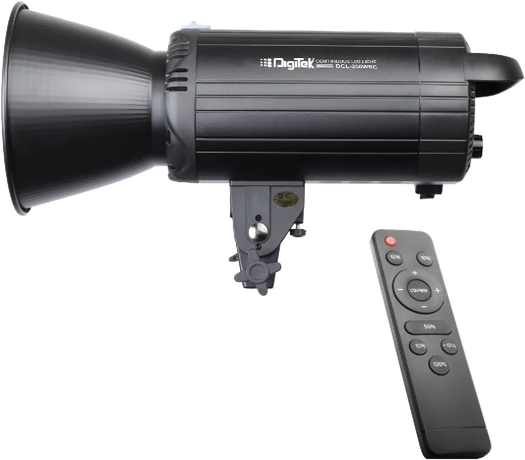 نور ویدئویی ال ای دی مداوم دو رنگ DIGITEK® Lite (DCL-250 WBC Combo) 250W با رفلکتور 18 سانتیمتری و ریموت مادون قرمز، برق AC - کنترل دمای رنگ 3000K-6500K، CRI 95، 22500 لومن، ایدهآل برای فیلمبرداری نور ویدئویی ال ای دی مداوم دو رنگ DIGITEK® Lite (DCL-250 WBC Combo) 250W با رفلکتور 18 سانتیمتری و ریموت مادون قرمز، برق AC - کنترل دمای رنگ 3000K-6500K، CRI 95، 22500 لومن، ایدهآل برای فیلمبرداری