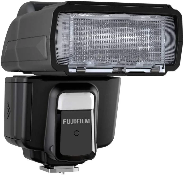 فلاش اکسترنال فوجی فیلم مدل EF-60 TTL با قابلیت نصب روی کفشک دوربین، ابعاد 9.7cm*11.3cm*7.3cm