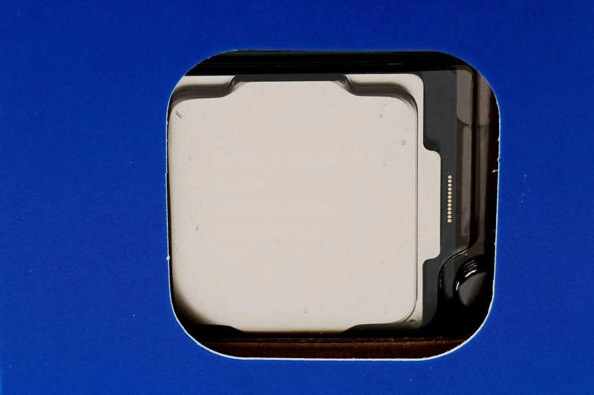 پردازنده دسکتاپ اینتل سلرون G4930، 2 هسته، 3.2 گیگاهرتز، LGA1151، سری 300، 54 وات پردازنده دسکتاپ اینتل سلرون G4930، 2 هسته، 3.2 گیگاهرتز، LGA1151، سری 300، 54 وات