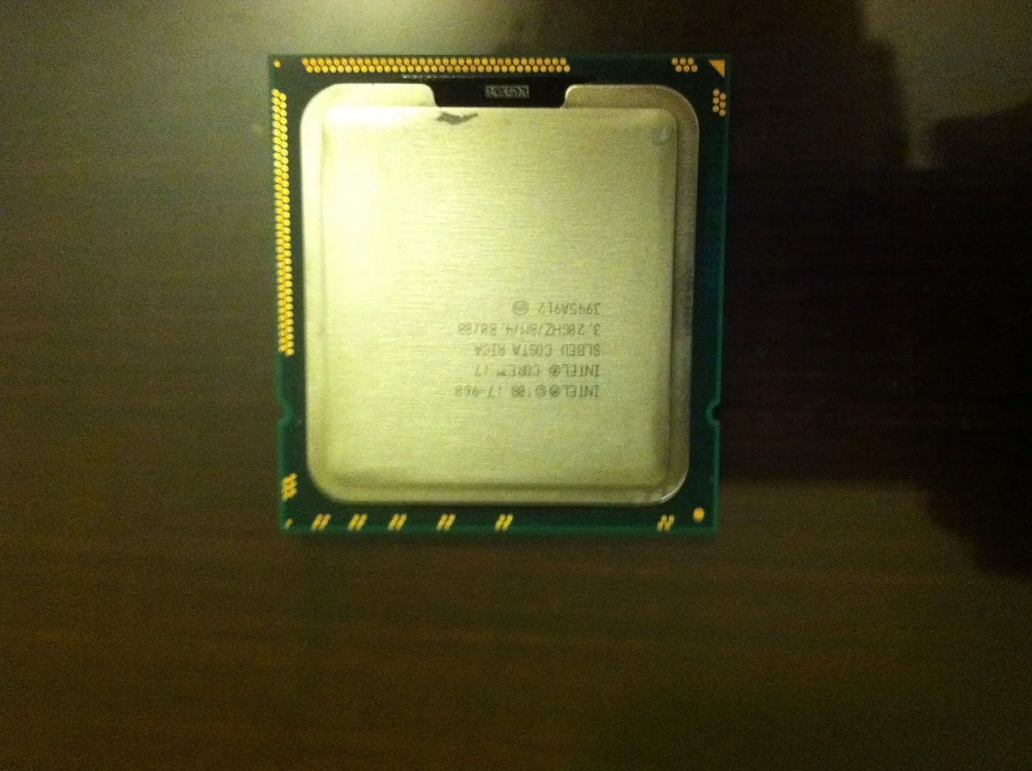 پردازنده چهارهسته‌ای اینتل Core i7-960 با سرعت 3.2 گیگاهرتز، 8 مگابایت حافظه کش، مدل SLBEU، سوکت LGA 1366