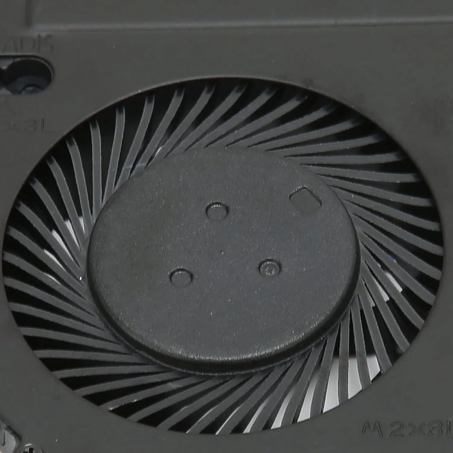 فن های کامپیوتر SIXRUN، آلیاژ آلومینیوم، خنک کننده هوای پردازنده قوی برای لپ تاپ های 15-7572/7560/Vostro 5468/5568 فن های کامپیوتر SIXRUN، آلیاژ آلومینیوم، خنک کننده هوای پردازنده قوی برای لپ تاپ های 15-7572/7560/Vostro 5468/5568