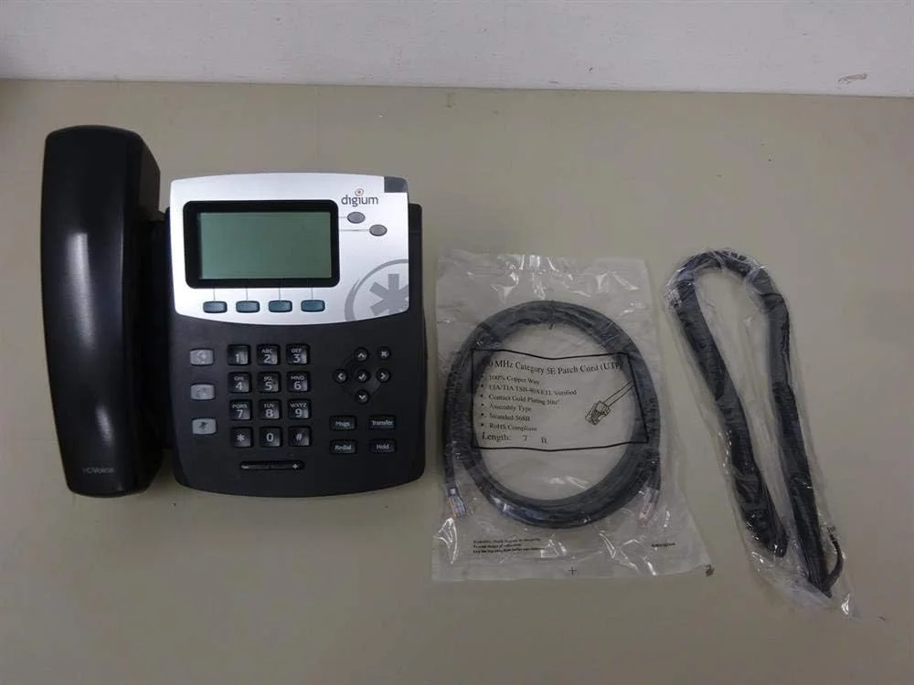 تلفن تحت شبکه ۲ خطی Digium D40 با کیفیت صدای HD و صفحه نمایش دارای نور پس زمینه تلفن تحت شبکه ۲ خطی Digium D40 با کیفیت صدای HD و صفحه نمایش دارای نور پس زمینه