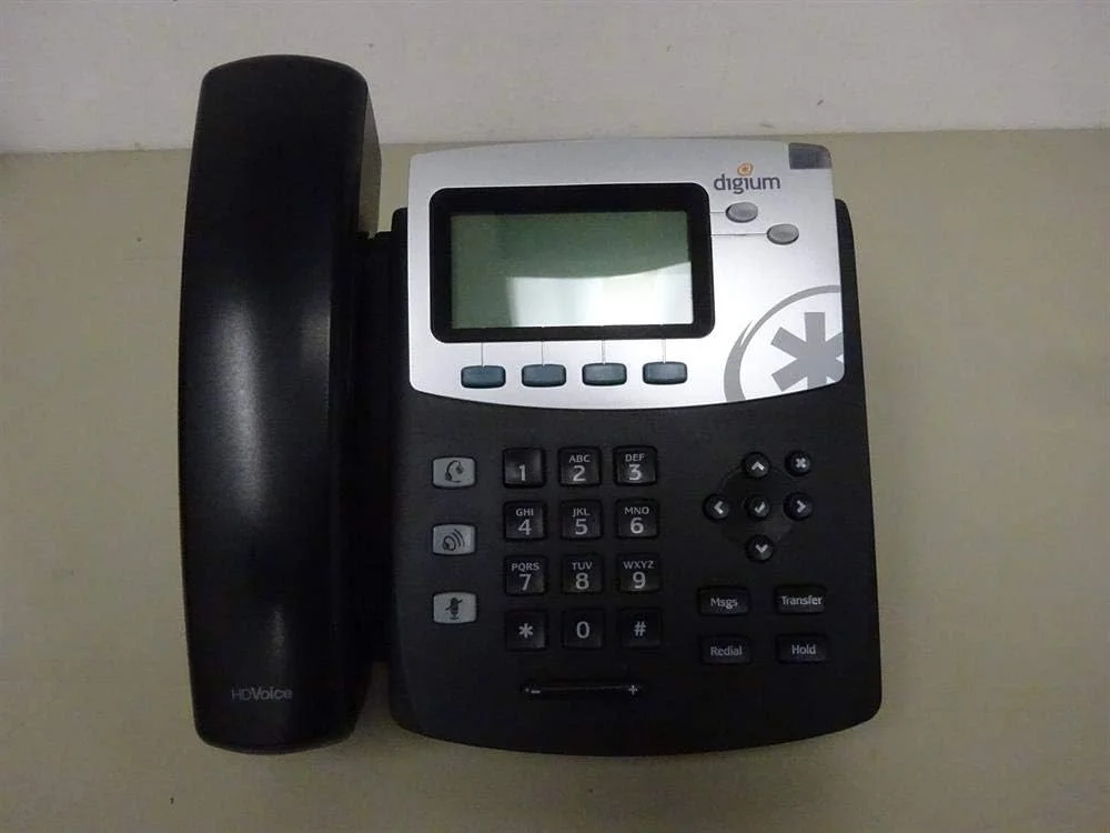 تلفن تحت شبکه ۲ خطی Digium D40 با کیفیت صدای HD و صفحه نمایش دارای نور پس زمینه تلفن تحت شبکه ۲ خطی Digium D40 با کیفیت صدای HD و صفحه نمایش دارای نور پس زمینه