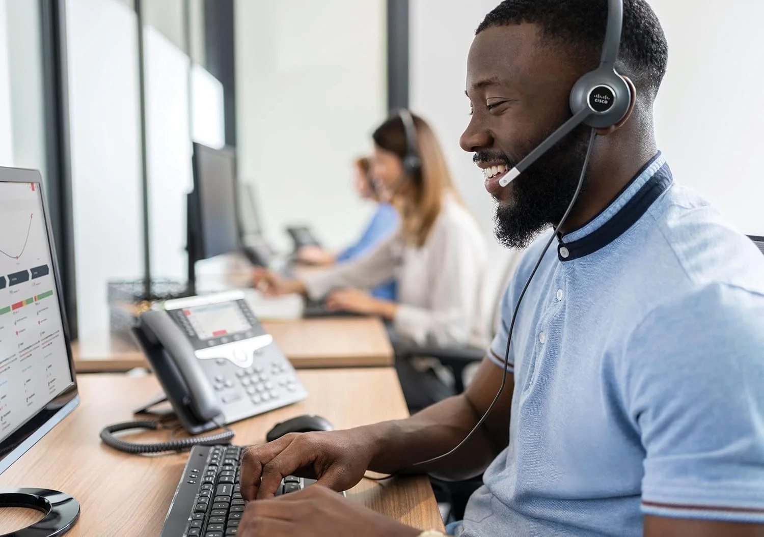 هدست دو گوشی سیم دار سیسکو 532 با قطع سریع و کابل RJ-9، رنگ ذغالی (CP-HS-W-532-RJ=) هدست دو گوشی سیم دار سیسکو 532 با قطع سریع و کابل RJ-9، رنگ ذغالی (CP-HS-W-532-RJ=)