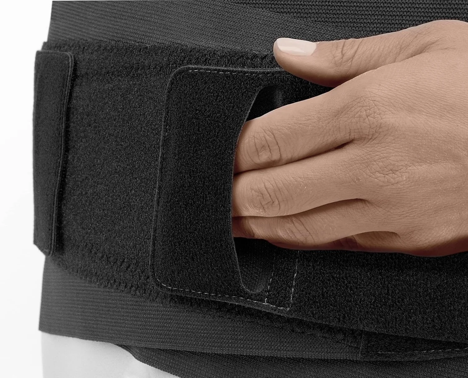 کمربند طبی کمر مولر اسپورتس مدیسین 4 در 1، مناسب برای مردان و زنان، کمربند قابل تنظیم برای کمر، تسکین درد ناشی از کوفتگی، خستگی یا آسیب دیدگی، مشکی، سایز کوچک