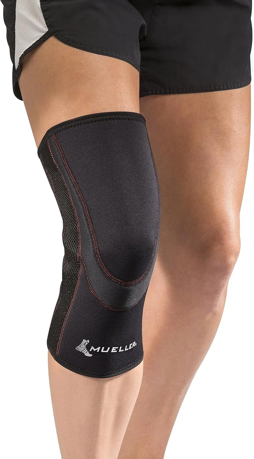 زانوبند کشی تنفسی بسته MUELLER Sports Medicine، پشتیبانی تسکین درد زانو برای مردان و زنان، ایده آل برای آرتروز، رگ به رگ شدن، مشکی، خیلی کوچک زانوبند کشی تنفسی بسته MUELLER Sports Medicine، پشتیبانی تسکین درد زانو برای مردان و زنان، ایده آل برای آرتروز، رگ به رگ شدن، مشکی، خیلی کوچک