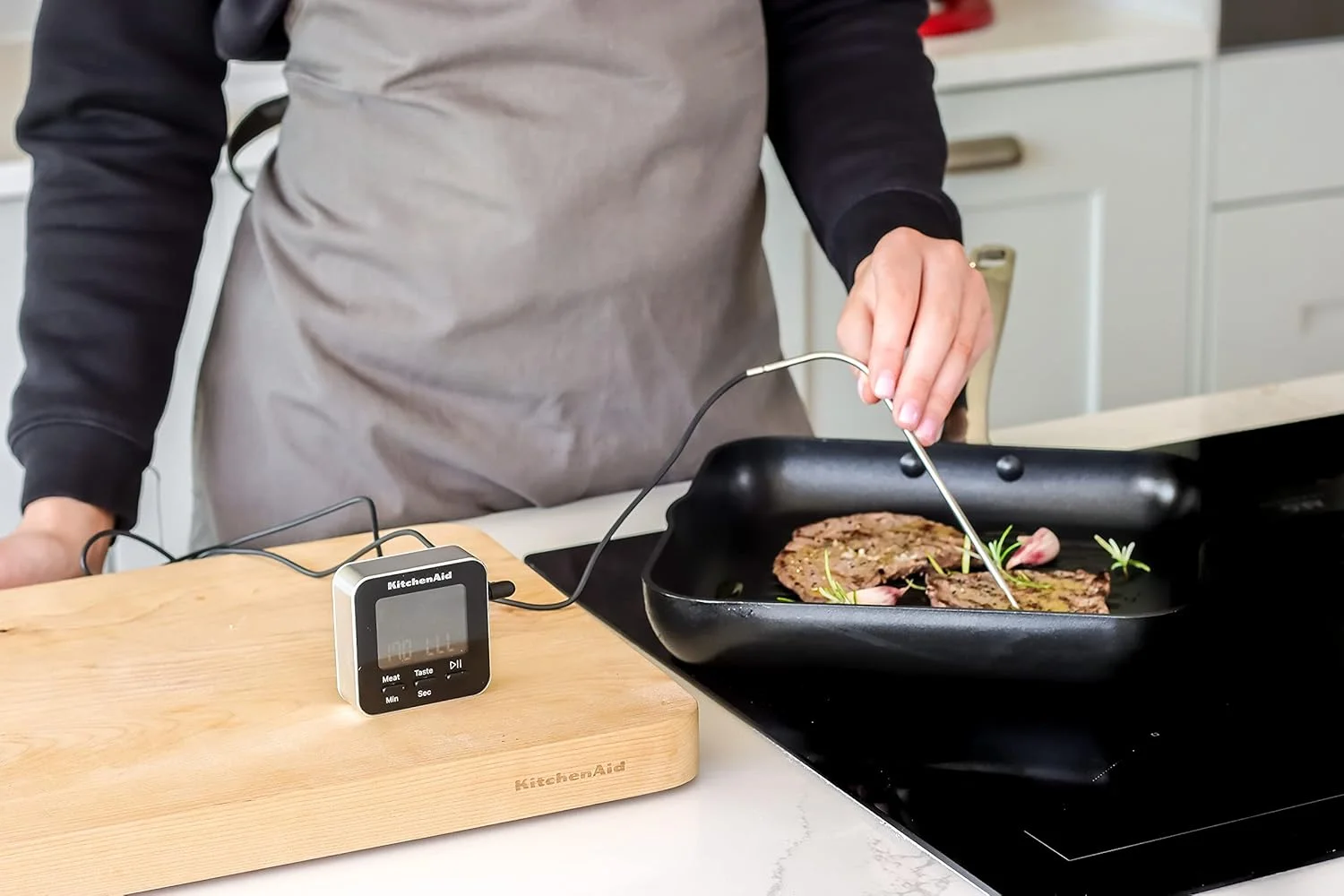 دماسنج دیجیتال گوشت و تایمر آشپزخانه کیچن اید با پروب برای استفاده در فر 250 درجه سانتیگراد / 100 دقیقه دماسنج دیجیتال گوشت و تایمر آشپزخانه کیچن اید با پروب برای استفاده در فر 250 درجه سانتیگراد / 100 دقیقه