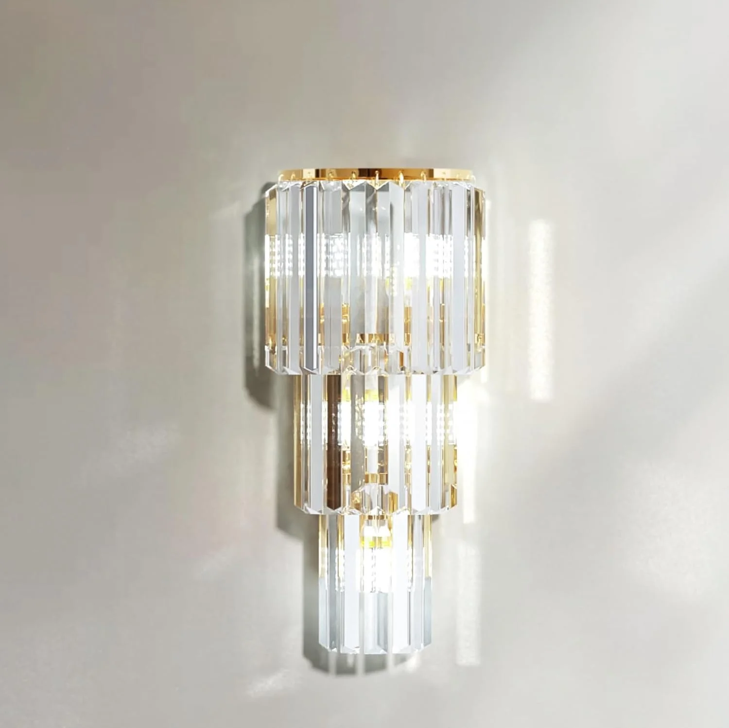 چراغ دیواری کریستالی Wisfor لوکس: چراغ دیواری 3 لایه 20x50 سانتی متر، چراغ مدرن با 3 عدد لامپ E14 برای ایوان، راهرو، بار، رستوران ها، پاسیو، دکوراسیون منزل چراغ دیواری کریستالی Wisfor لوکس: چراغ دیواری 3 لایه 20x50 سانتی متر، چراغ مدرن با 3 عدد لامپ E14 برای ایوان، راهرو، بار، رستوران ها، پاسیو، دکوراسیون منزل