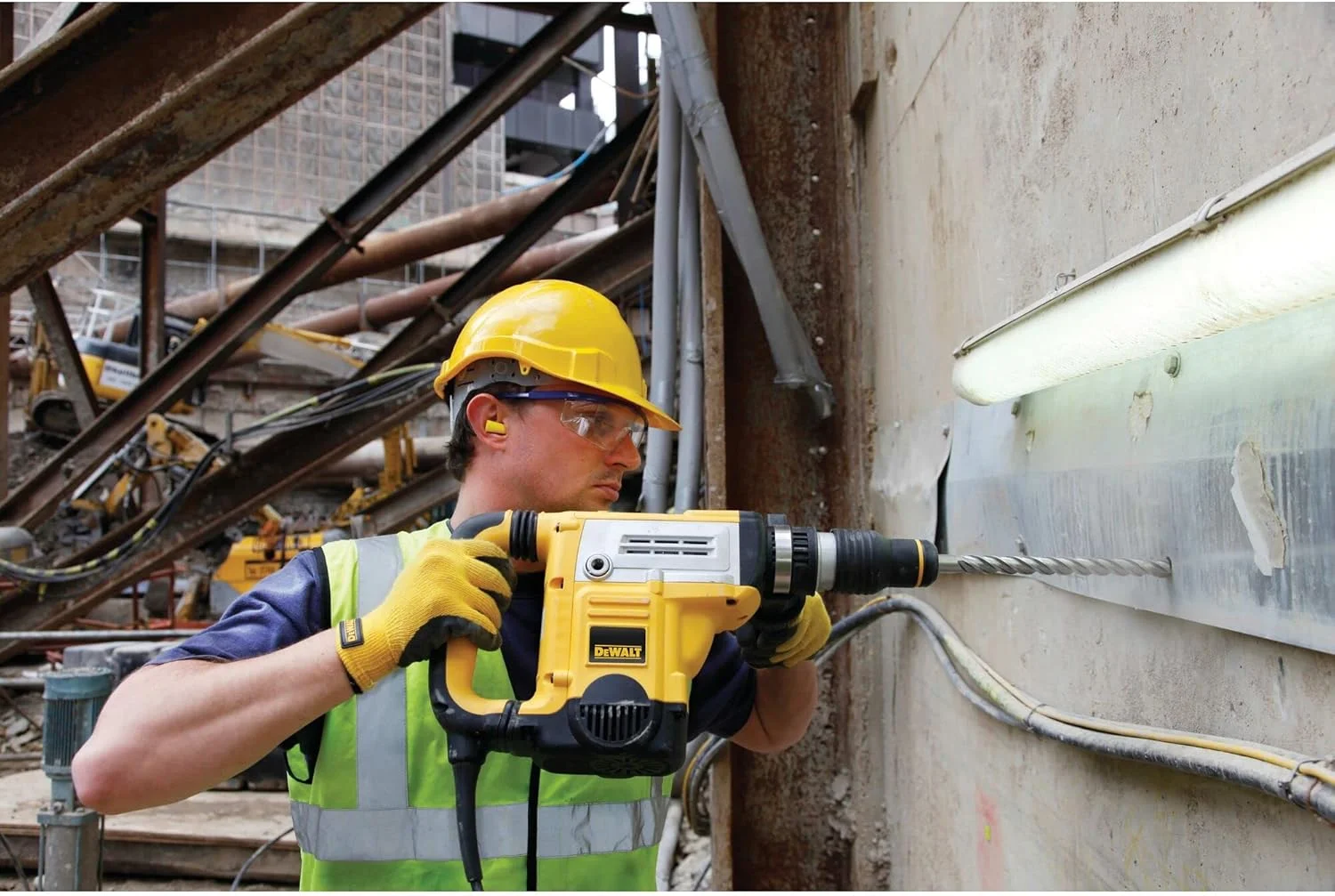 مته بتن گیر دیوالت SDS MAX - D16XL540XWL400XC4، زرد/مشکی، DT9410-QZ مته بتن گیر دیوالت SDS MAX - D16XL540XWL400XC4، زرد/مشکی، DT9410-QZ