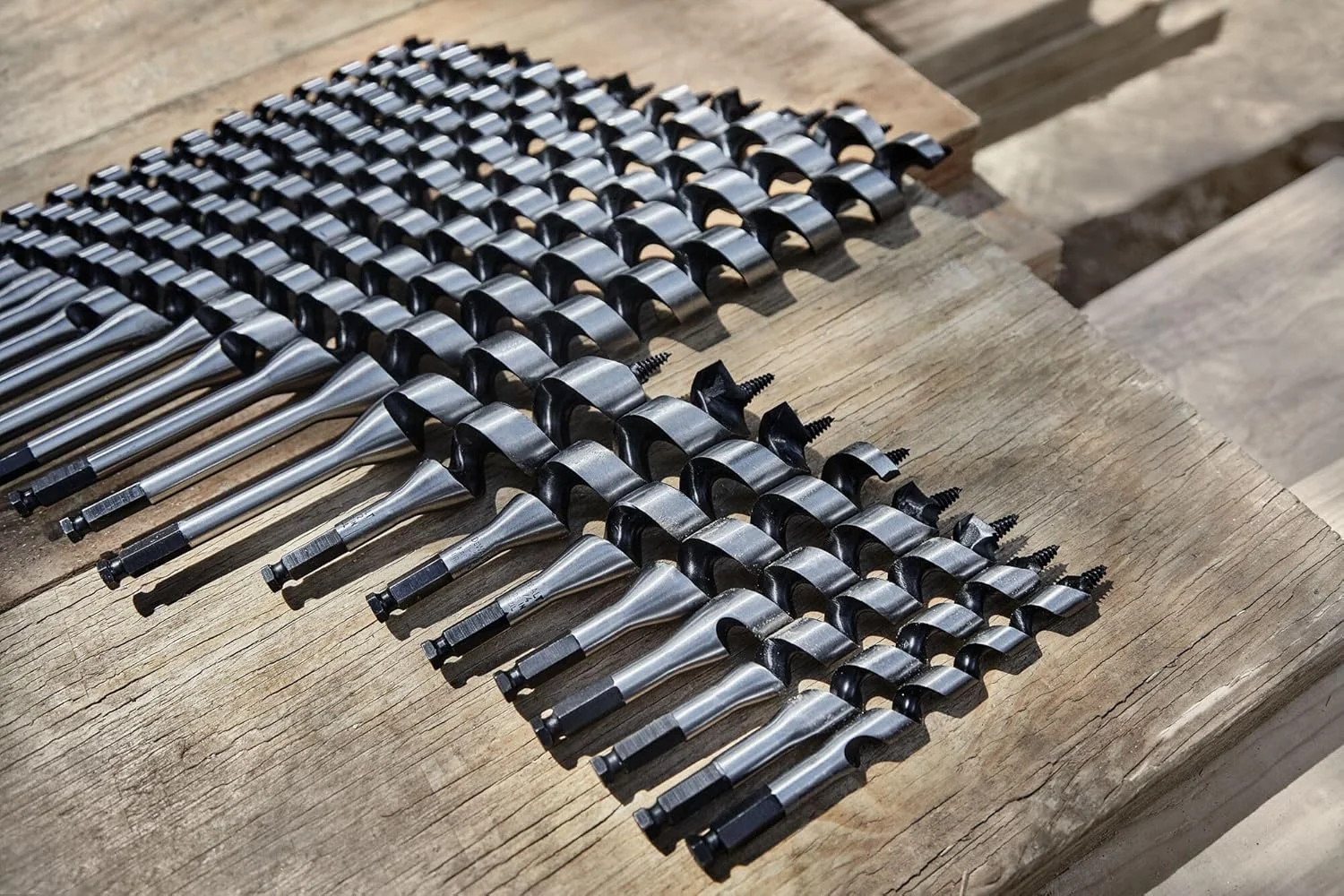 مته چوب بر مارپیچی 26x200 میلیمتری دیوالت مدل DT4618QZ مته چوب بر مارپیچی 26x200 میلیمتری دیوالت مدل DT4618QZ