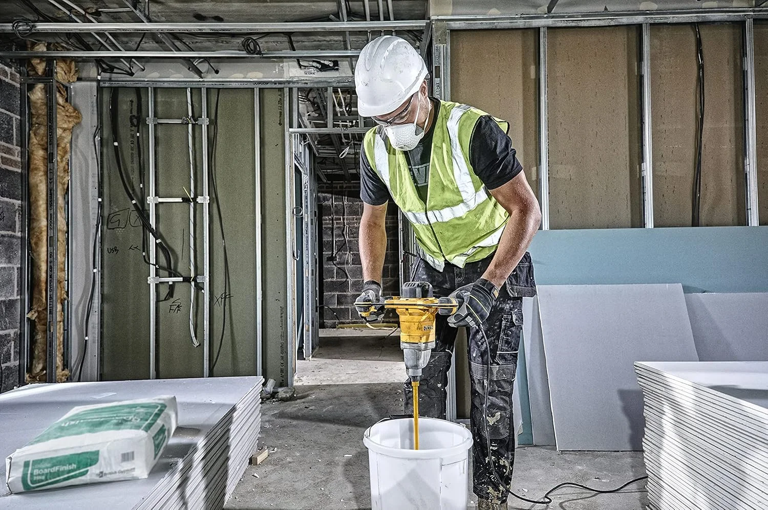 میکسر دو دسته 1800 وات DeWalt، زرد/مشکی، DWD241-GB