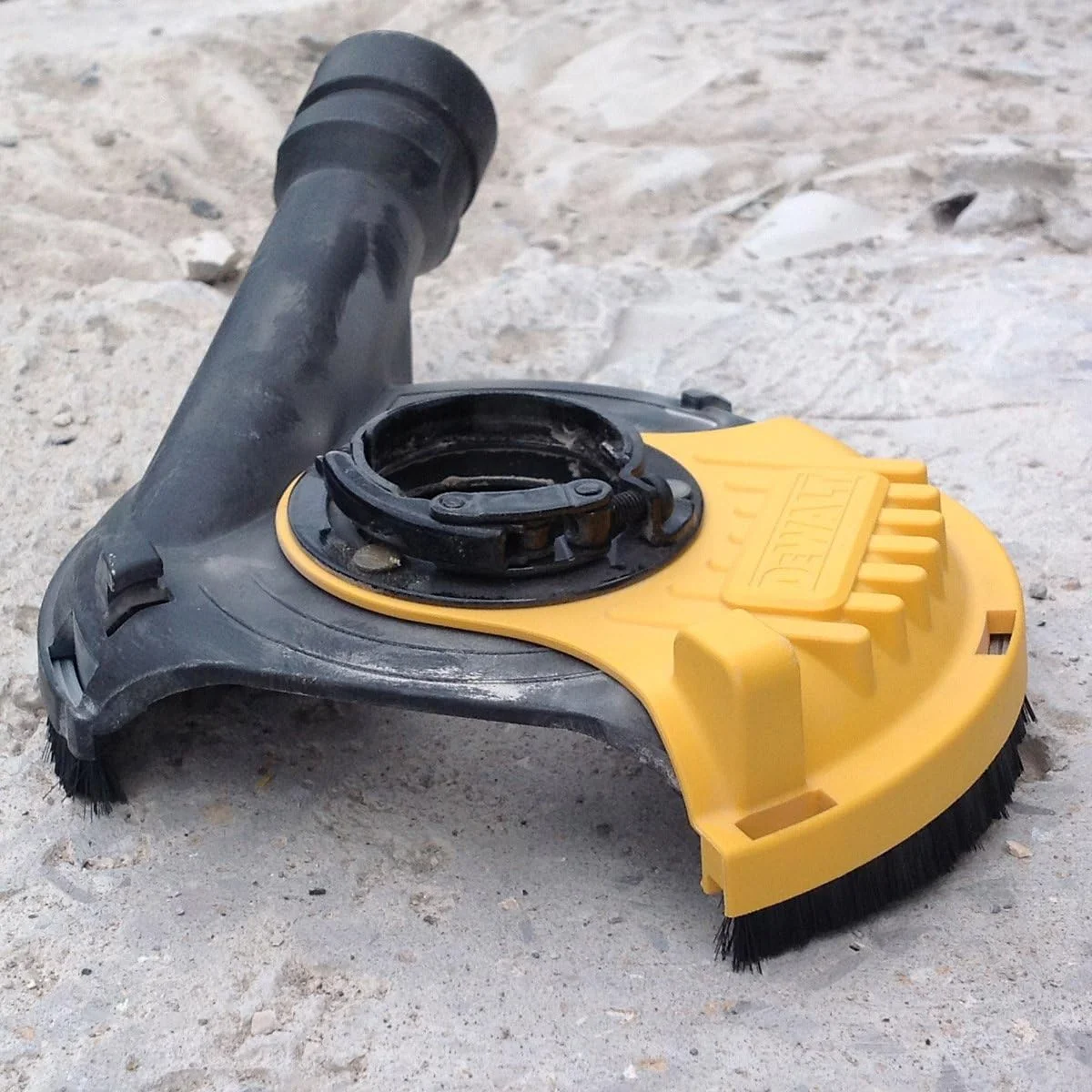 محافظ سنگ‌زنی سطحی 115-125 میلی‌متری دیوالت