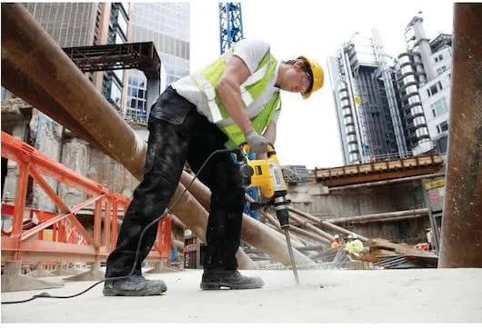 قلم تخت فولادی 80 میلیمتری Dewalt SDS Max - طول 300 میلیمتر قلم تخت فولادی 80 میلیمتری Dewalt SDS Max - طول 300 میلیمتر