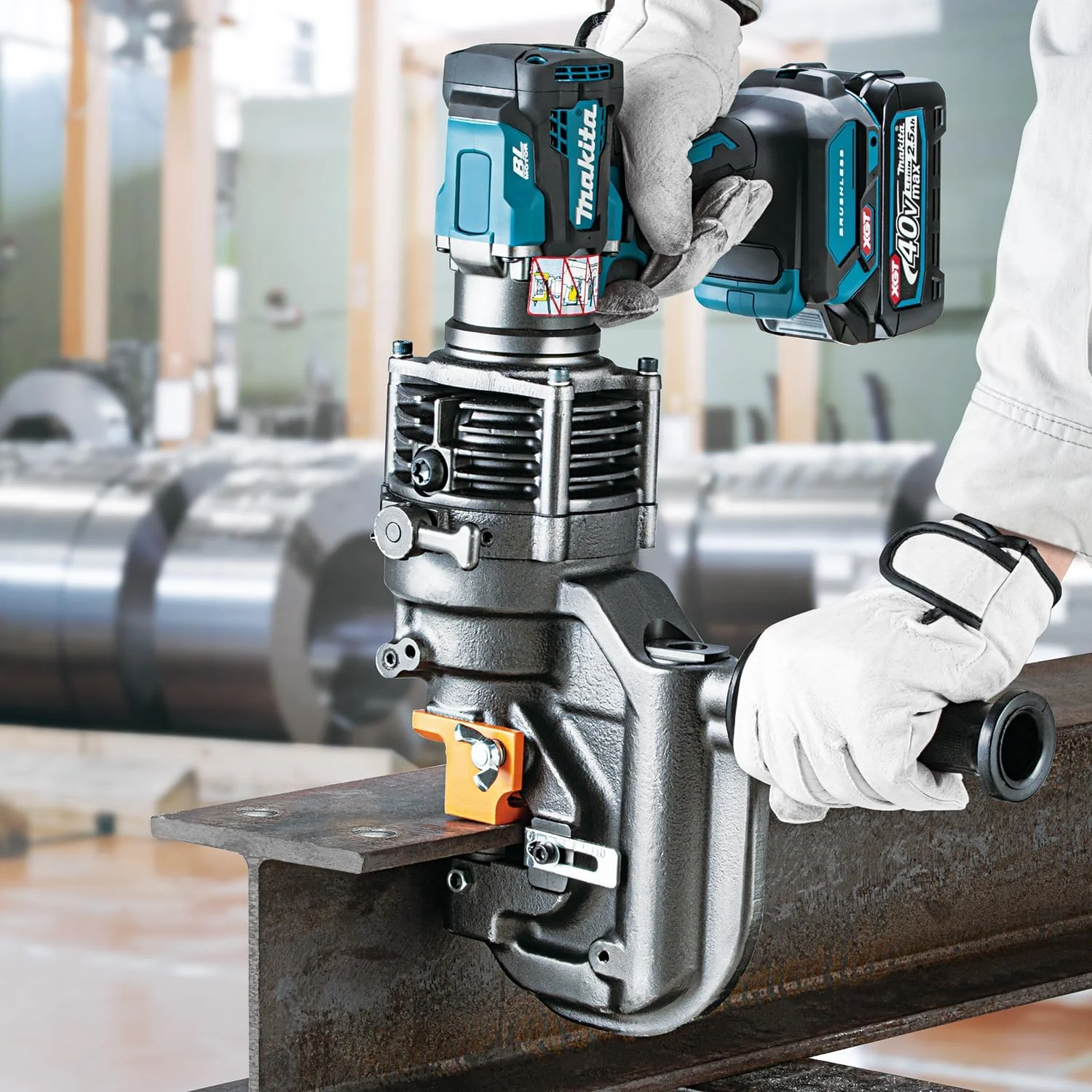 پانچ سوراخ فولاد ماکیتا PP001GZK 40V Max Li-ion XGT Brushless به همراه کیف حمل، (باتری و شارژر شامل نمی شود)