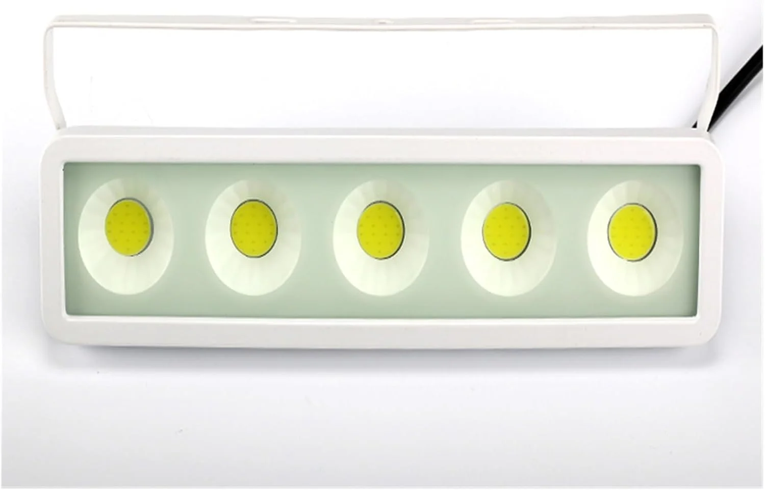 چراغ پروژکتور ال ای دی 50 وات IP65 ضد آب مناسب فضای باز، روشنایی محوطه، چراغ خیابانی، نورافکن، نور بیرونی برای گاراژ، باغ، نصب آسان (سفید گرم 50 وات) چراغ پروژکتور ال ای دی 50 وات IP65 ضد آب مناسب فضای باز، روشنایی محوطه، چراغ خیابانی، نورافکن، نور بیرونی برای گاراژ، باغ، نصب آسان (سفید گرم 50 وات)