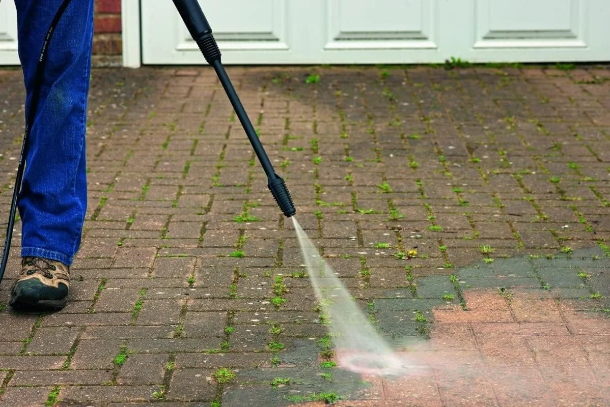 کارواش برقی بوش یونیورسال آکواتک ۱۳۰ بار ۱۷۰۰ وات به همراه تفنگ فشار قوی، لنس، شلنگ ۶ متری، نازل ۳ در ۱ و نازل مواد شوینده، قابلیت خود مکش کارواش برقی بوش یونیورسال آکواتک ۱۳۰ بار ۱۷۰۰ وات به همراه تفنگ فشار قوی، لنس، شلنگ ۶ متری، نازل ۳ در ۱ و نازل مواد شوینده، قابلیت خود مکش