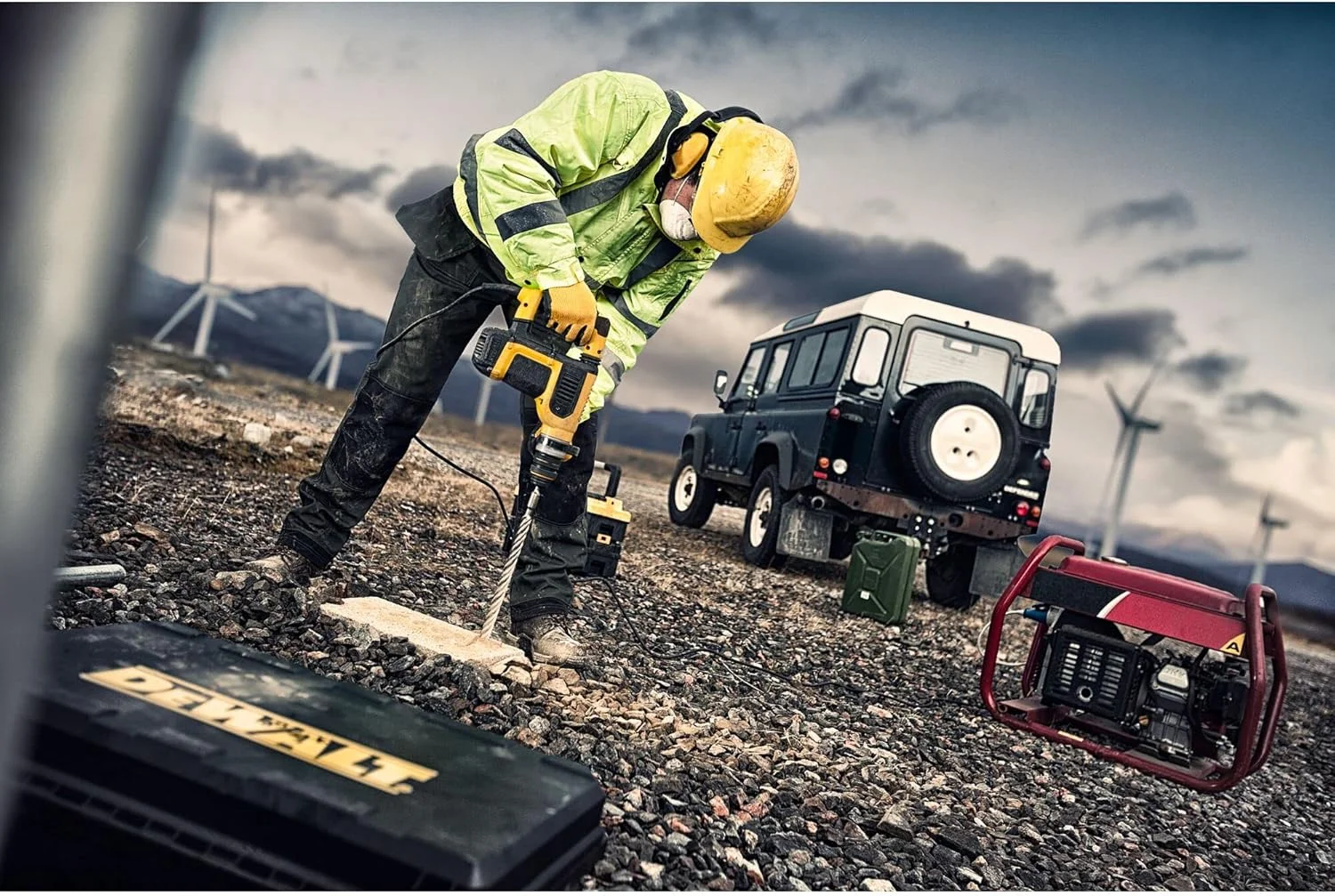 مته بتن کن دِوالت SDS طول کارگیر 200 میلی متر - مدل: DT9695