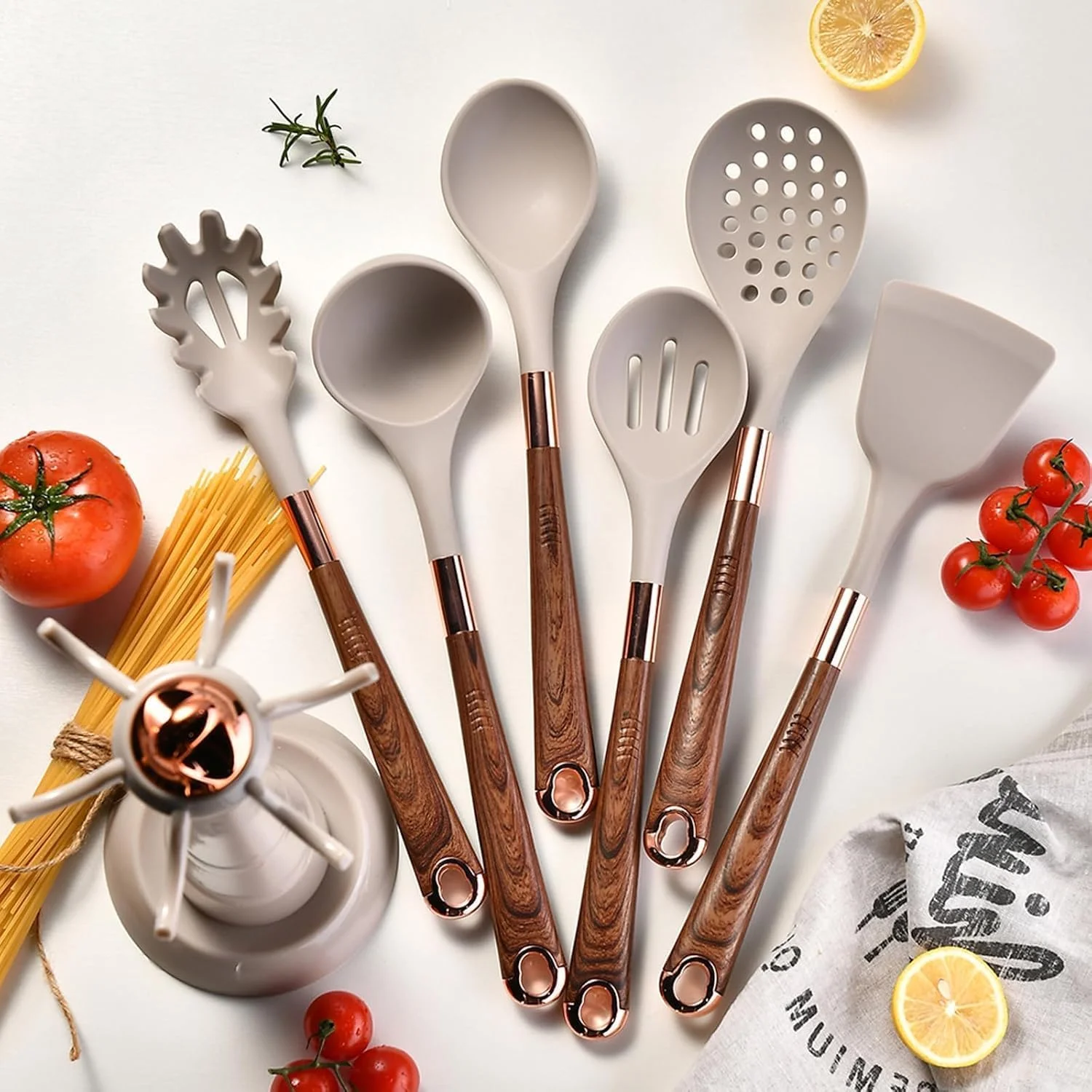 ست لوازم آشپزی آنجو، سیلیکونی نچسب، 7 تکه، دسته ضد لغزش، مقاوم در برابر حرارت، شامل کفگیر، قاشق سوراخ دار، قاشق جامد، ملاقه سوپ، برگردان سوراخ دار و سرو کننده اسپاگتی ست لوازم آشپزی آنجو، سیلیکونی نچسب، 7 تکه، دسته ضد لغزش، مقاوم در برابر حرارت، شامل کفگیر، قاشق سوراخ دار، قاشق جامد، ملاقه سوپ، برگردان سوراخ دار و سرو کننده اسپاگتی