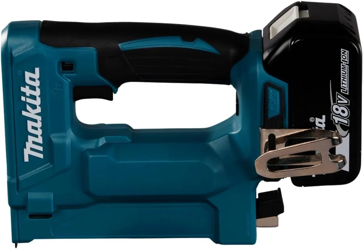 منگنه کوب شارژی 18 ولت 10 میلی متری ماکیتا مدل DST112Z با طول 7-10 میلی متر منگنه کوب شارژی 18 ولت 10 میلی متری ماکیتا مدل DST112Z با طول 7-10 میلی متر