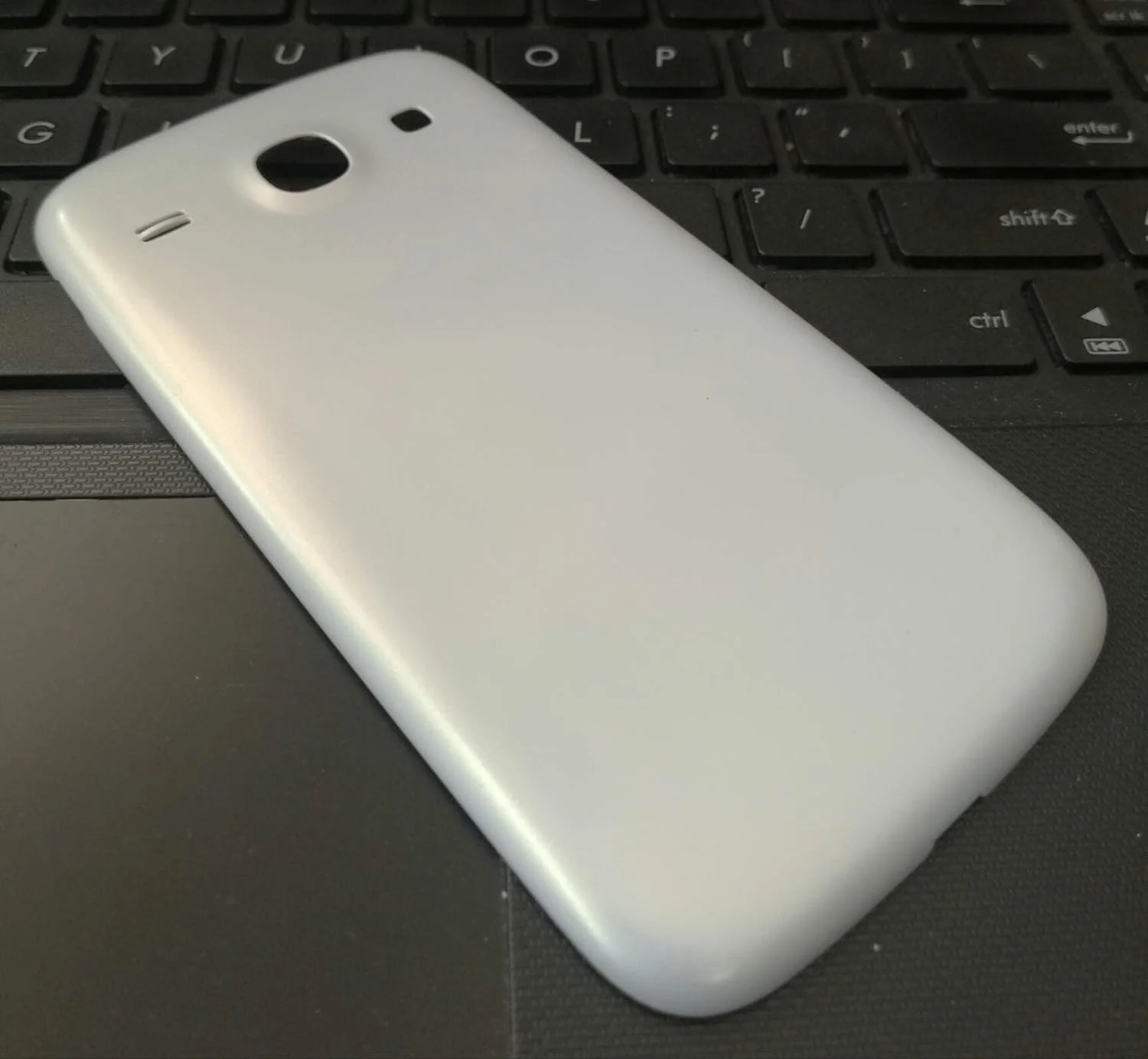 پنل پشتی جایگزین درب باتری - مناسب برای سامسونگ گلکسی Core I8262 - سفید پنل پشتی جایگزین درب باتری - مناسب برای سامسونگ گلکسی Core I8262 - سفید