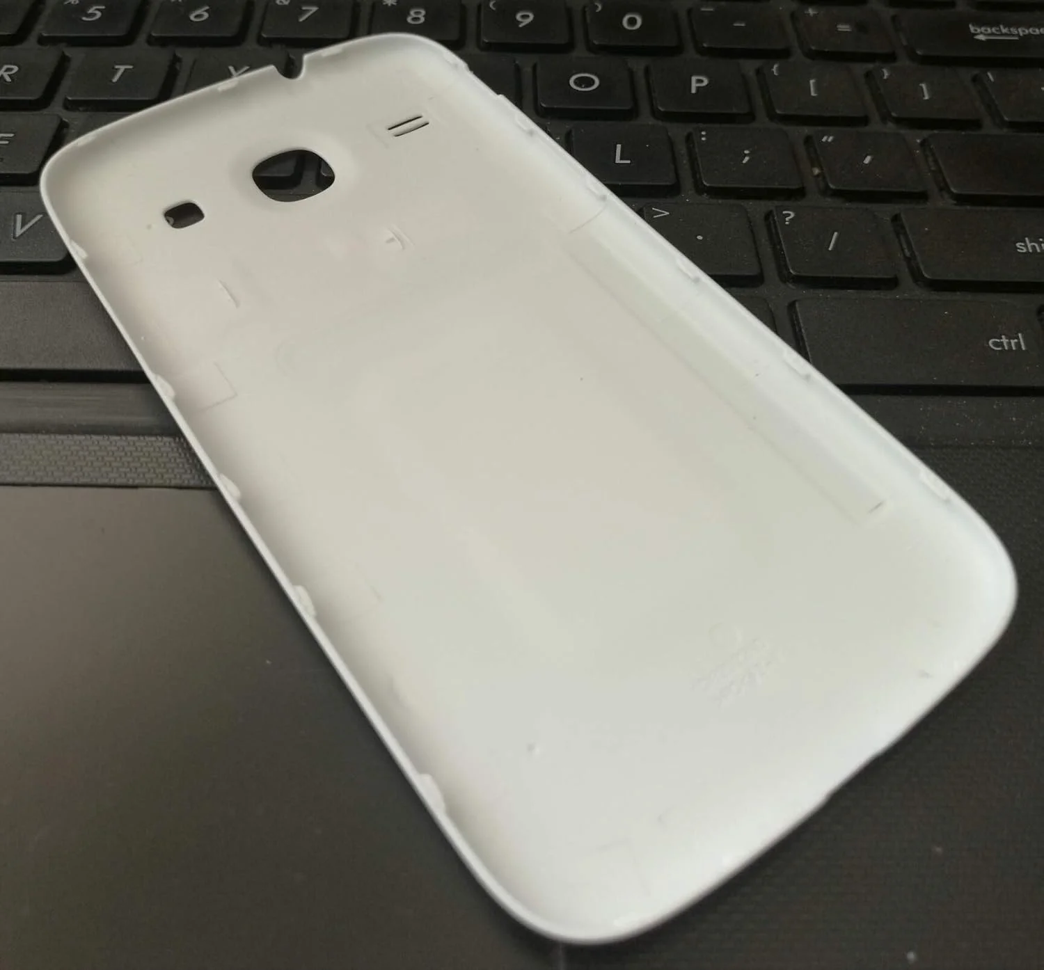 پنل پشتی جایگزین درب باتری - مناسب برای سامسونگ گلکسی Core I8262 - سفید پنل پشتی جایگزین درب باتری - مناسب برای سامسونگ گلکسی Core I8262 - سفید