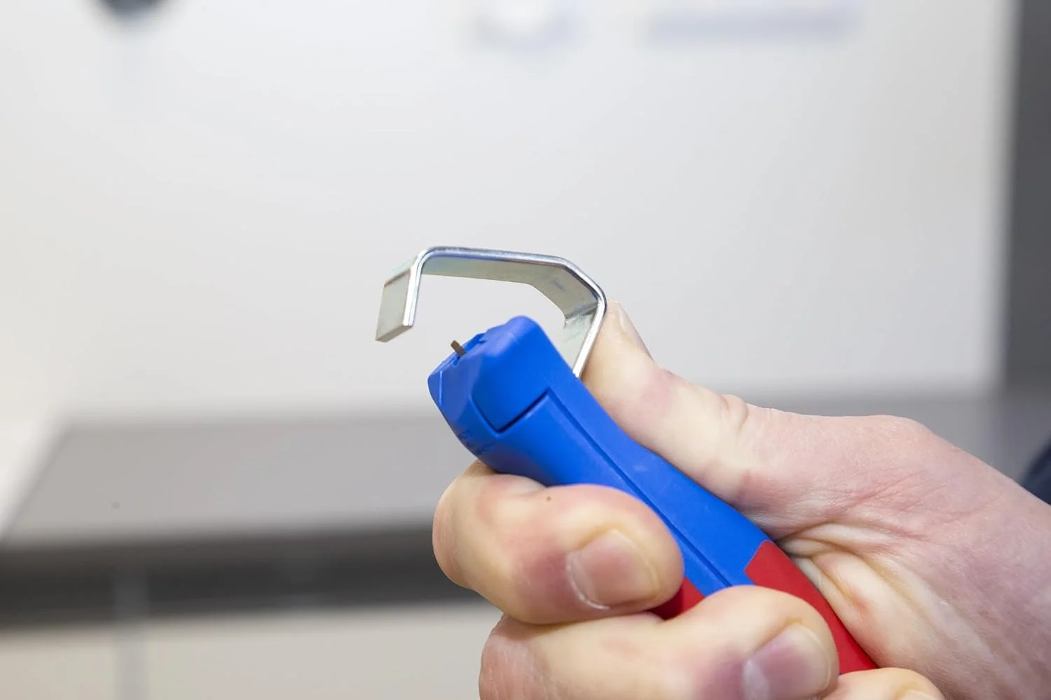 ابزار لخت کن کابل وایکان مدل 50050116 - تیغه چرخشی سایز 4-16 ابزار لخت کن کابل وایکان مدل 50050116 - تیغه چرخشی سایز 4-16