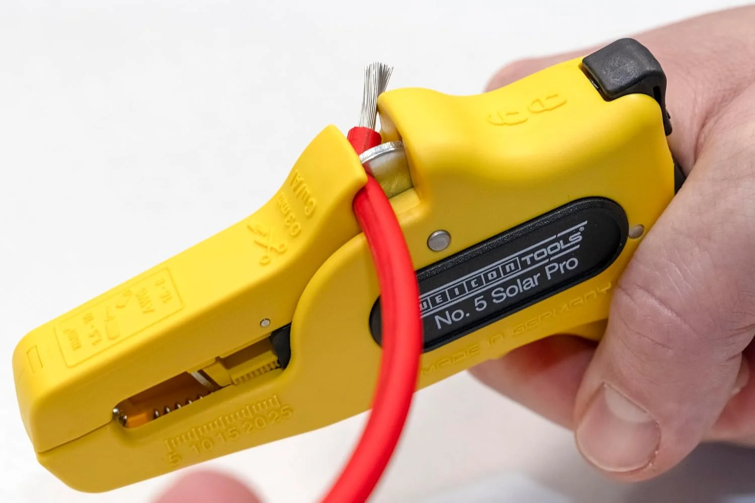ابزار سیم لخت کن شماره 5 سولار پرو وایکون | ابزار ویژه لخت کردن سیم برای کابل های خورشیدی و فتوولتائیک ابزار سیم لخت کن شماره 5 سولار پرو وایکون | ابزار ویژه لخت کردن سیم برای کابل های خورشیدی و فتوولتائیک