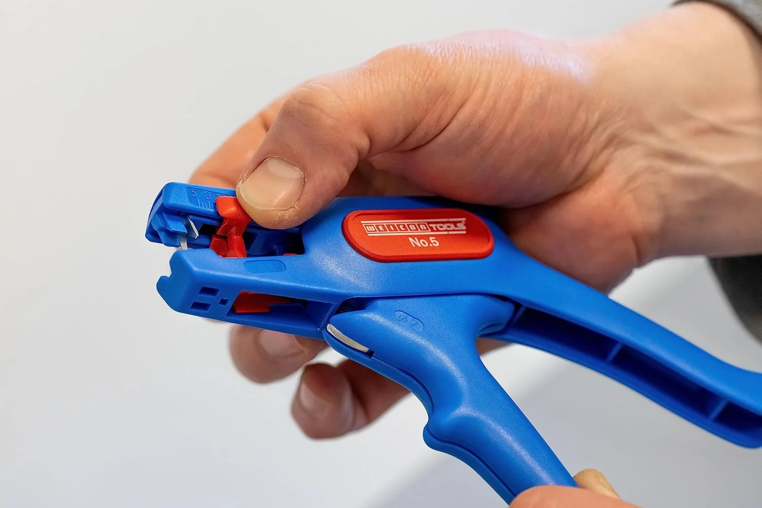 WEICON Tools No. 5 سیم لخت کن مجموعه 12 عددی سیم لخت کن اتوماتیک برای تمام هادی های انعطاف پذیر و جامد استاندارد از 0.2-6.0 میلی متر مربع WEICON Tools No. 5 سیم لخت کن مجموعه 12 عددی سیم لخت کن اتوماتیک برای تمام هادی های انعطاف پذیر و جامد استاندارد از 0.2-6.0 میلی متر مربع