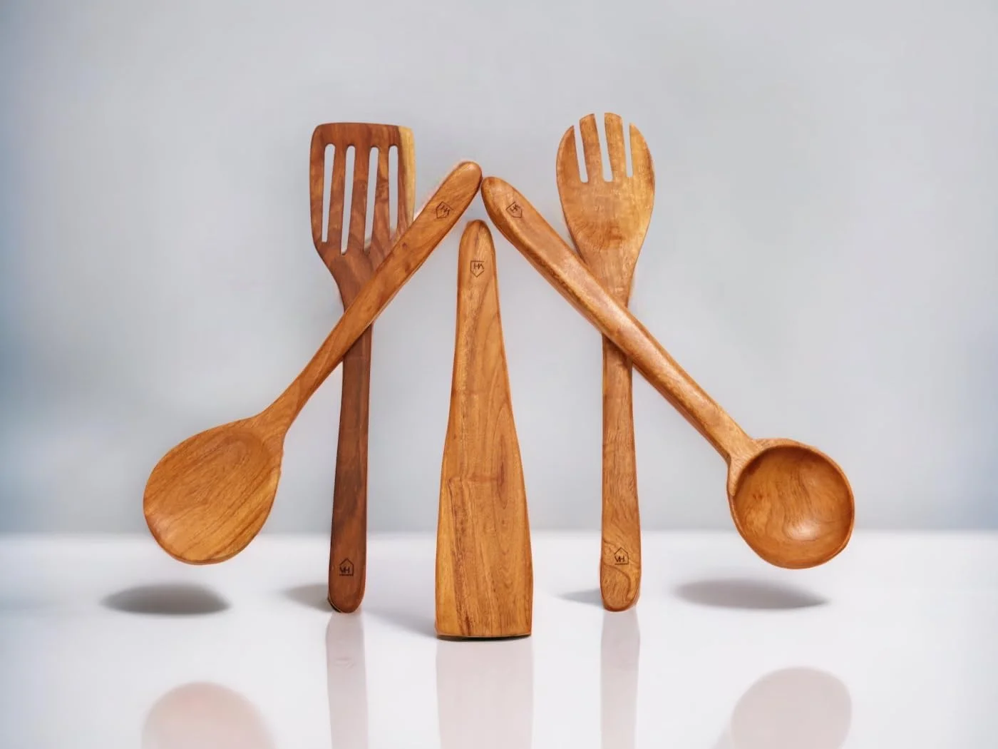 مجموعه ۵ عددی کفگیر، ملاقه، قاشق، چنگال و کاردک چوبی وستا هومز برای پخت و پز | نچسب طبیعی | چوب چریش هندی | بدون پرداخت | 30 سانتیمتر | دست ساز هند مجموعه ۵ عددی کفگیر، ملاقه، قاشق، چنگال و کاردک چوبی وستا هومز برای پخت و پز | نچسب طبیعی | چوب چریش هندی | بدون پرداخت | 30 سانتیمتر | دست ساز هند