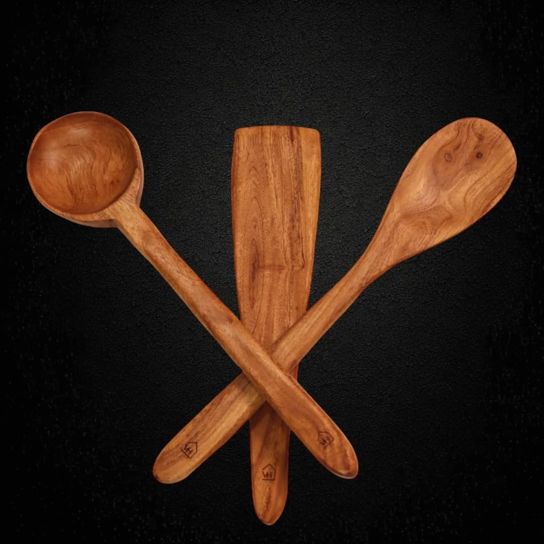 قاشق چوبی چوب درخت چریش وستا هومز، کفگیر جمع و جور، کفگیر/ملاقه برای پخت و پز دوسا، روتی، چاپاتی، سوپ و سبزیجات | ابزار آشپزخانه چوبی ممتاز | بدون پولیش | نچسب | دست ساز