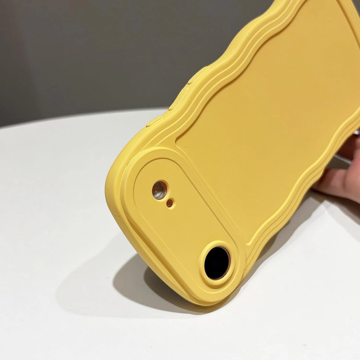 قاب موجی UEEBAI برای آیفون ایر، قاب محافظ باریک و ضد ضربه گوشی با طرح موجی زیبا، پوشش TPU ضد خش - زرد قاب موجی UEEBAI برای آیفون ایر، قاب محافظ باریک و ضد ضربه گوشی با طرح موجی زیبا، پوشش TPU ضد خش - زرد